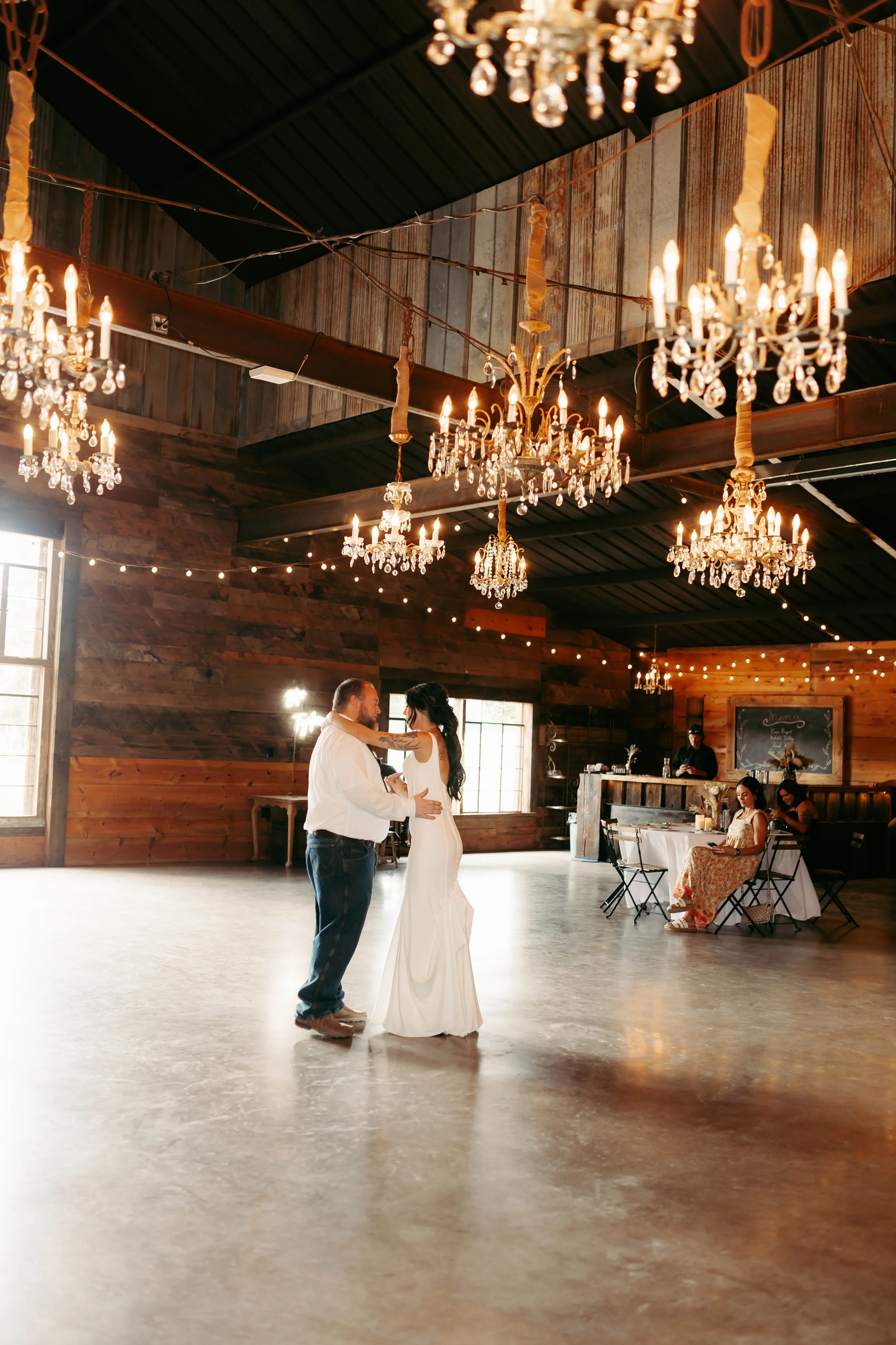 rustic-wedding-venue-texas-sprarrow-creek (212).jpg