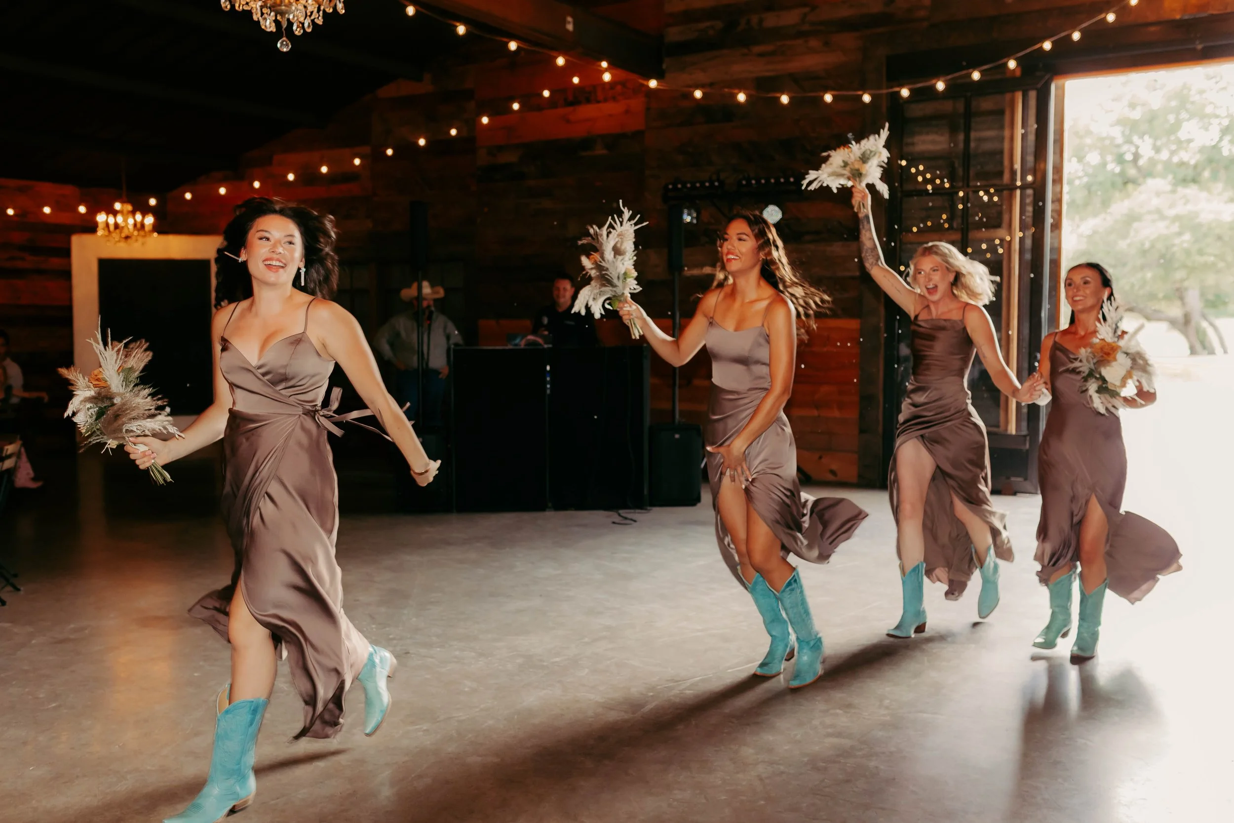 rustic-wedding-venue-texas-sprarrow-creek (157).jpg