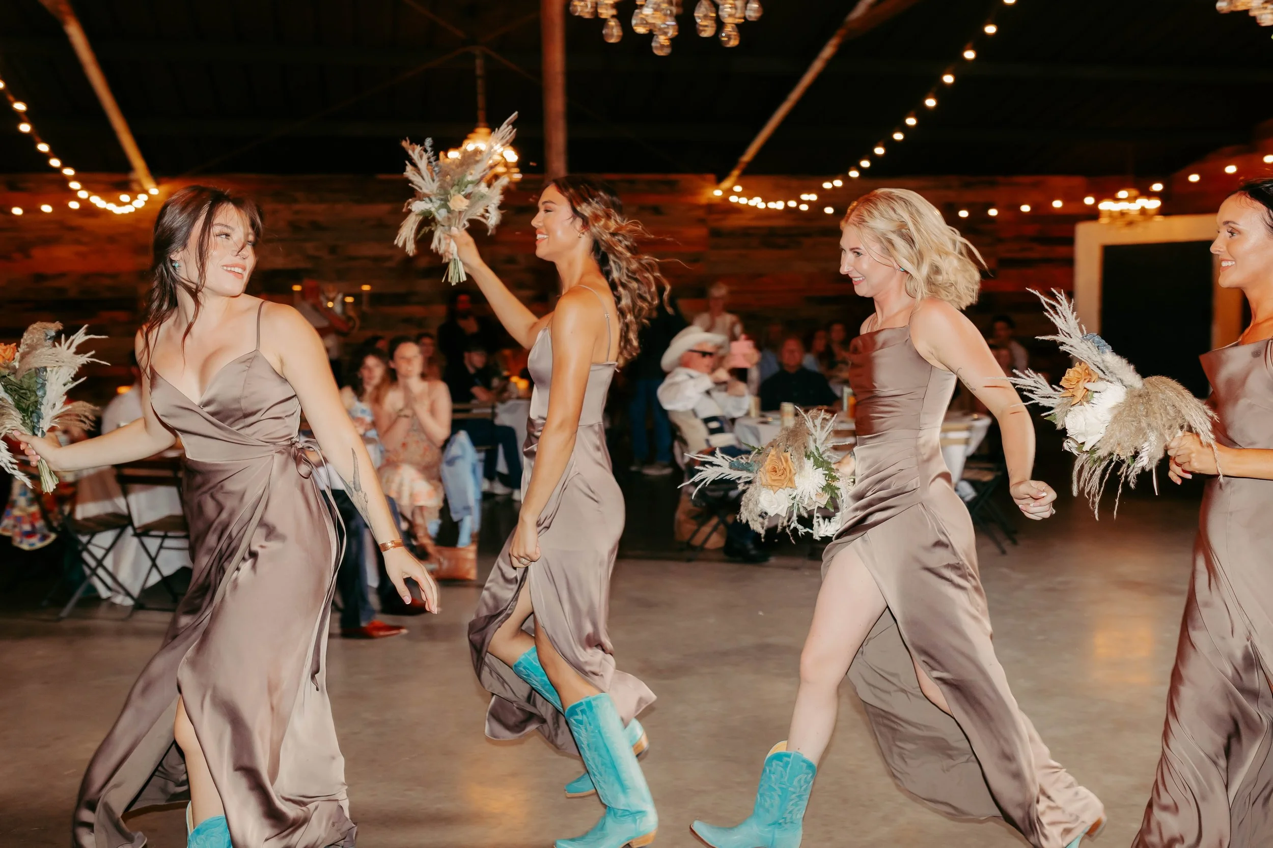 rustic-wedding-venue-texas-sprarrow-creek (159).jpg