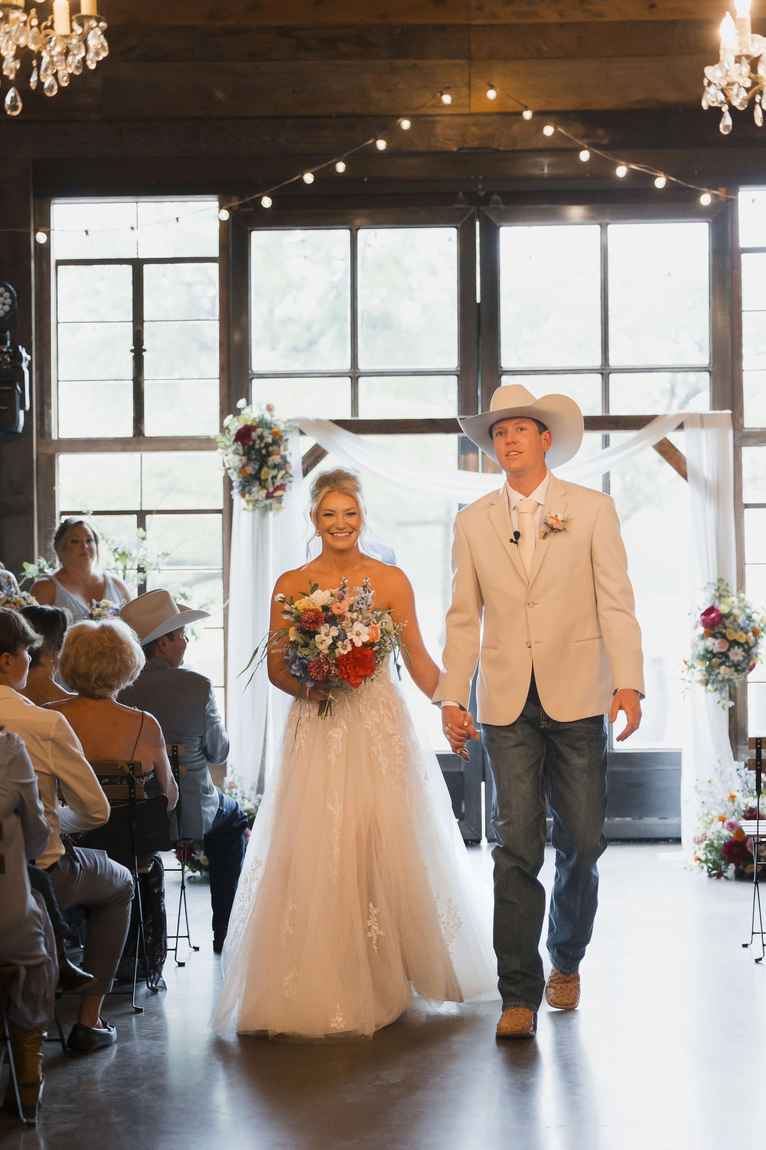 sparrow-creek-western-wedding-venue-texas (13).jpg