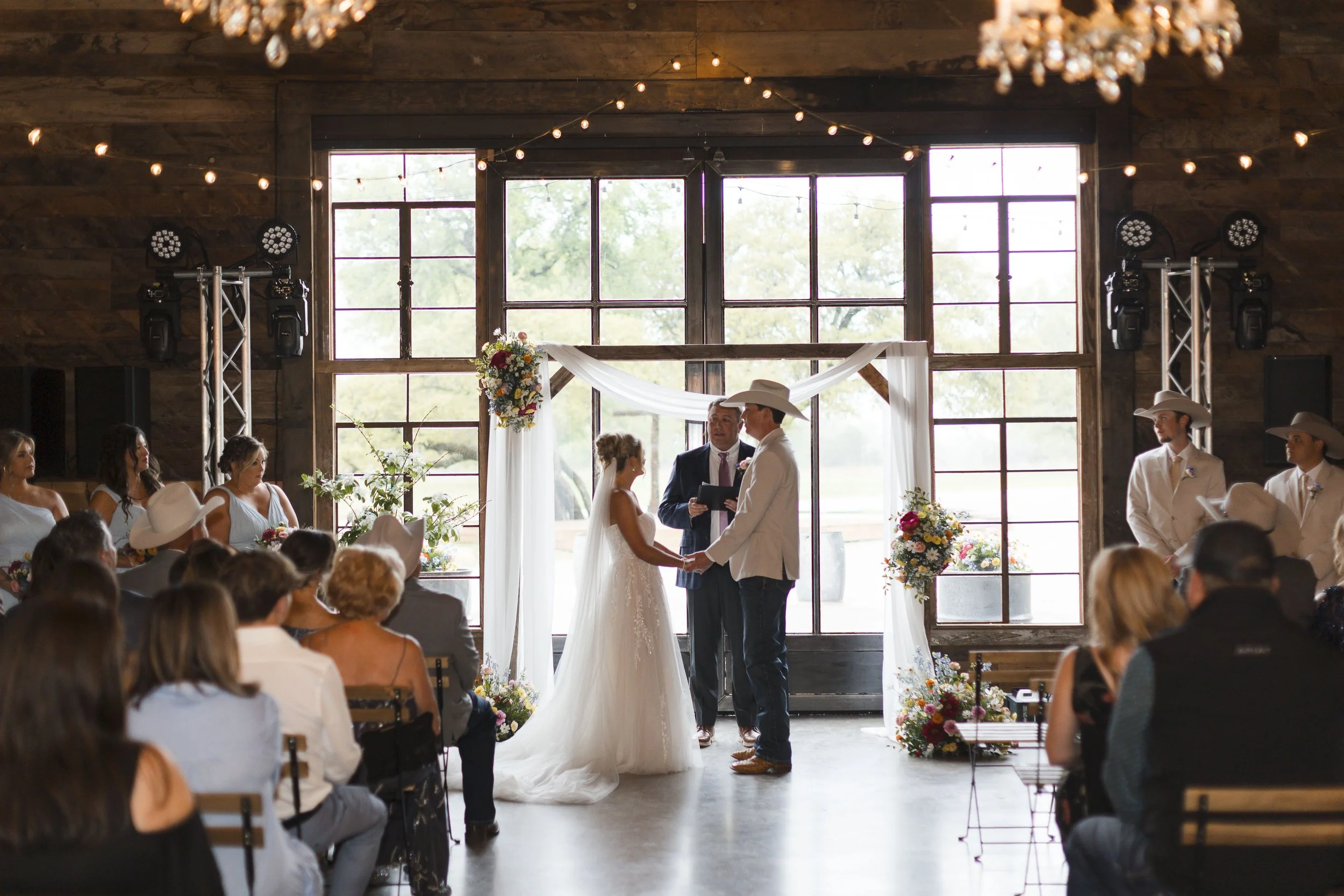 romantic-western-wedidng-venue-texas (9).jpg