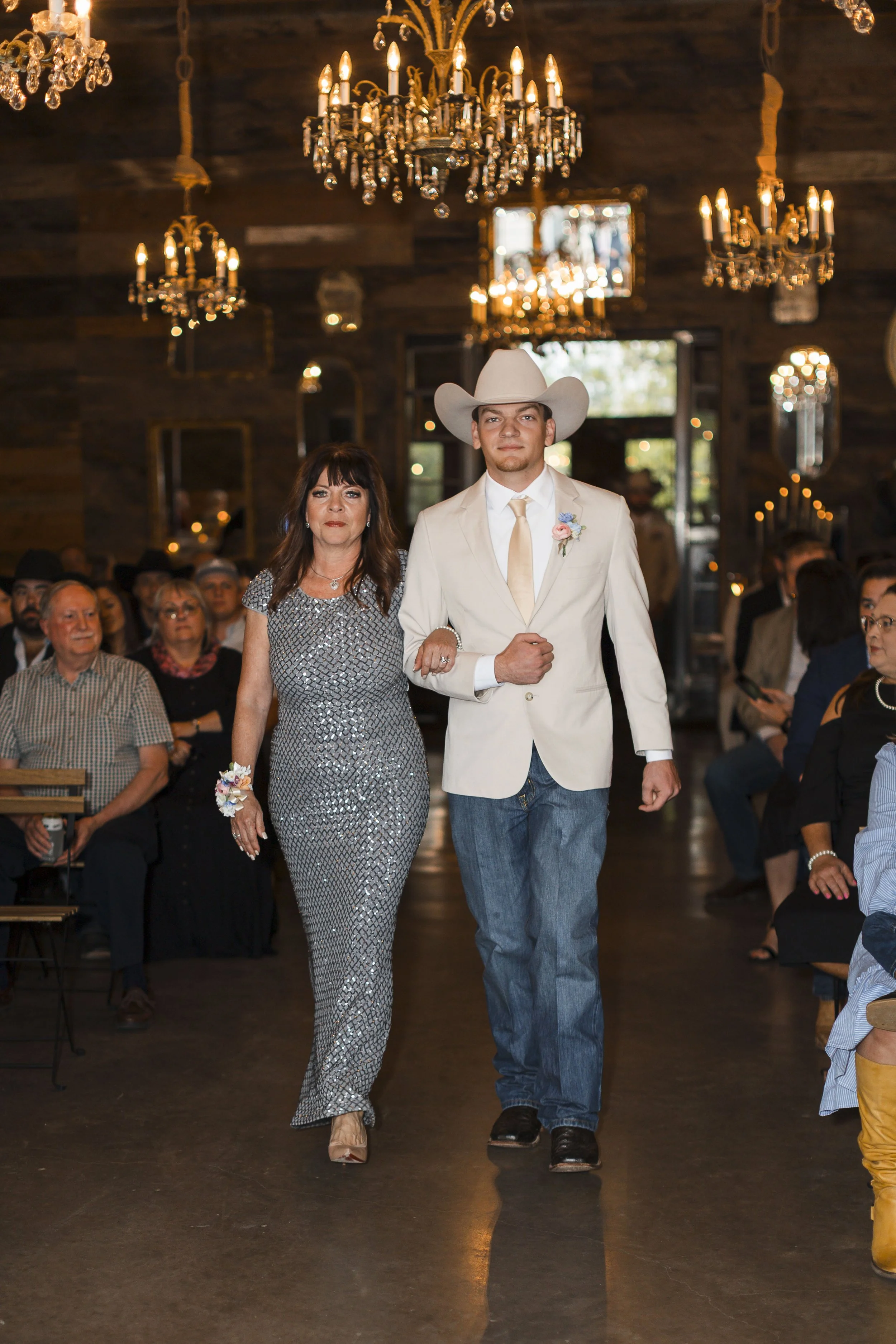 sparrow-creek-western-wedding-venue-texas (8).jpg