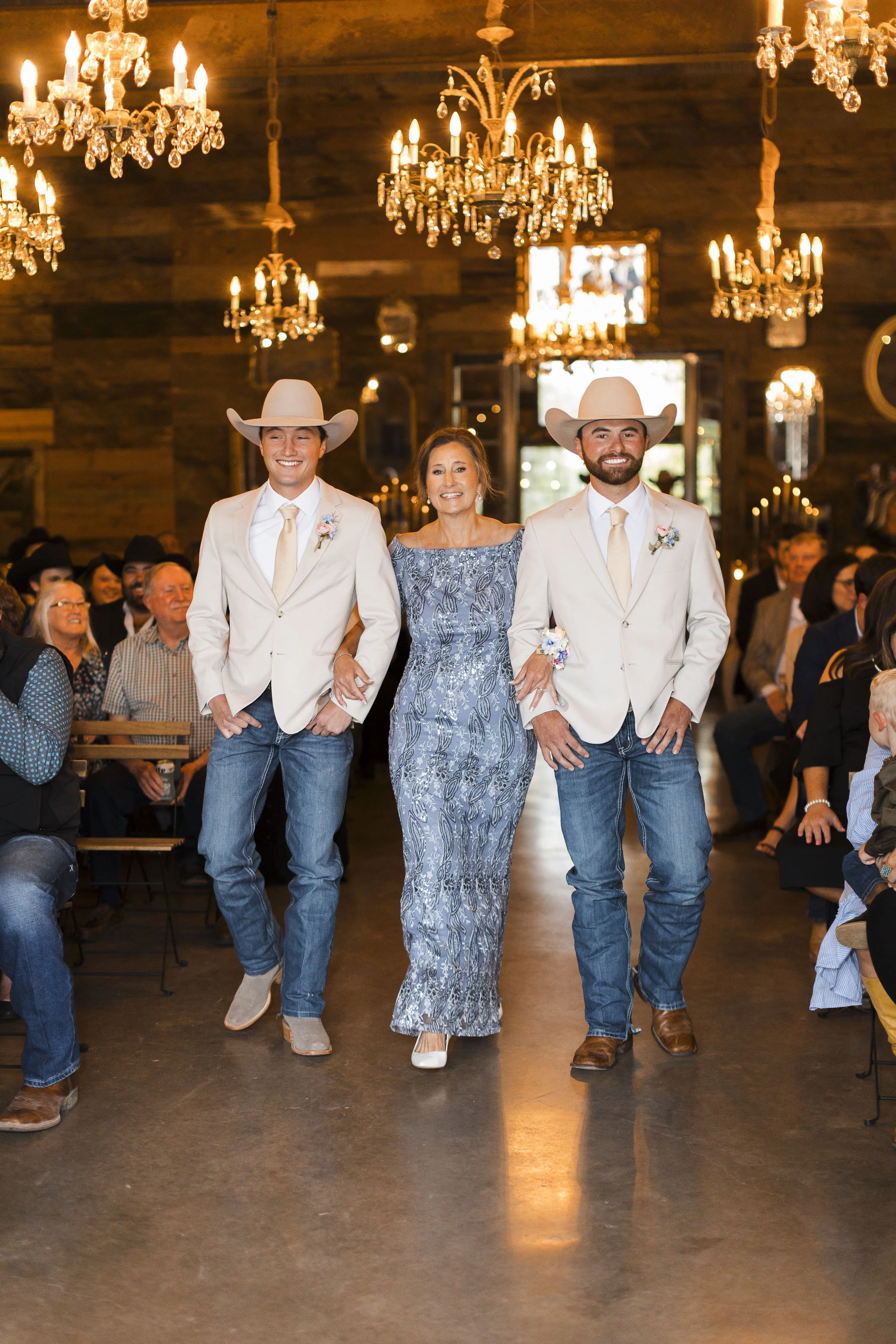 sparrow-creek-western-wedding-venue-texas (9).jpg