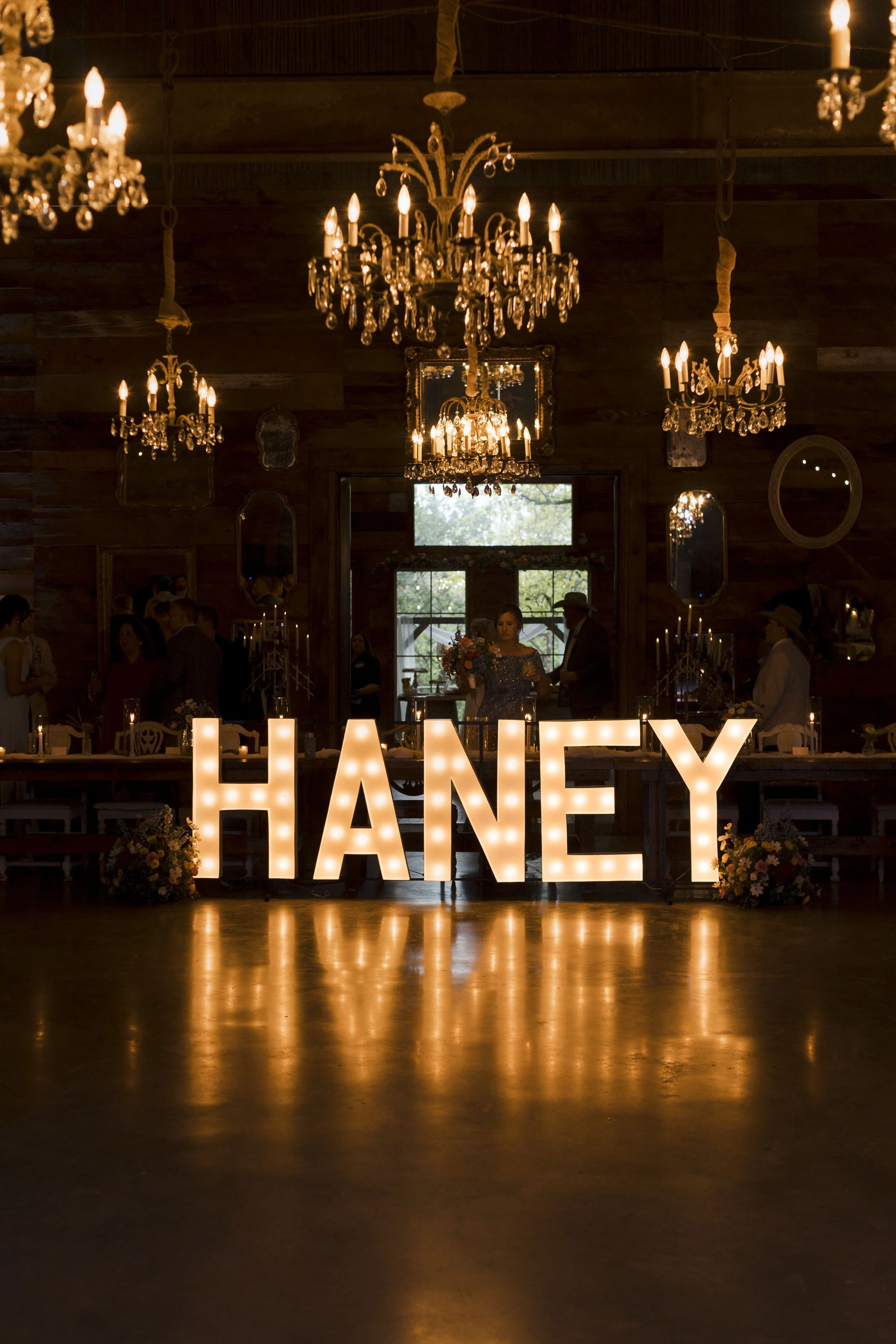 romantic-western-wedidng-venue-texas (1).jpg