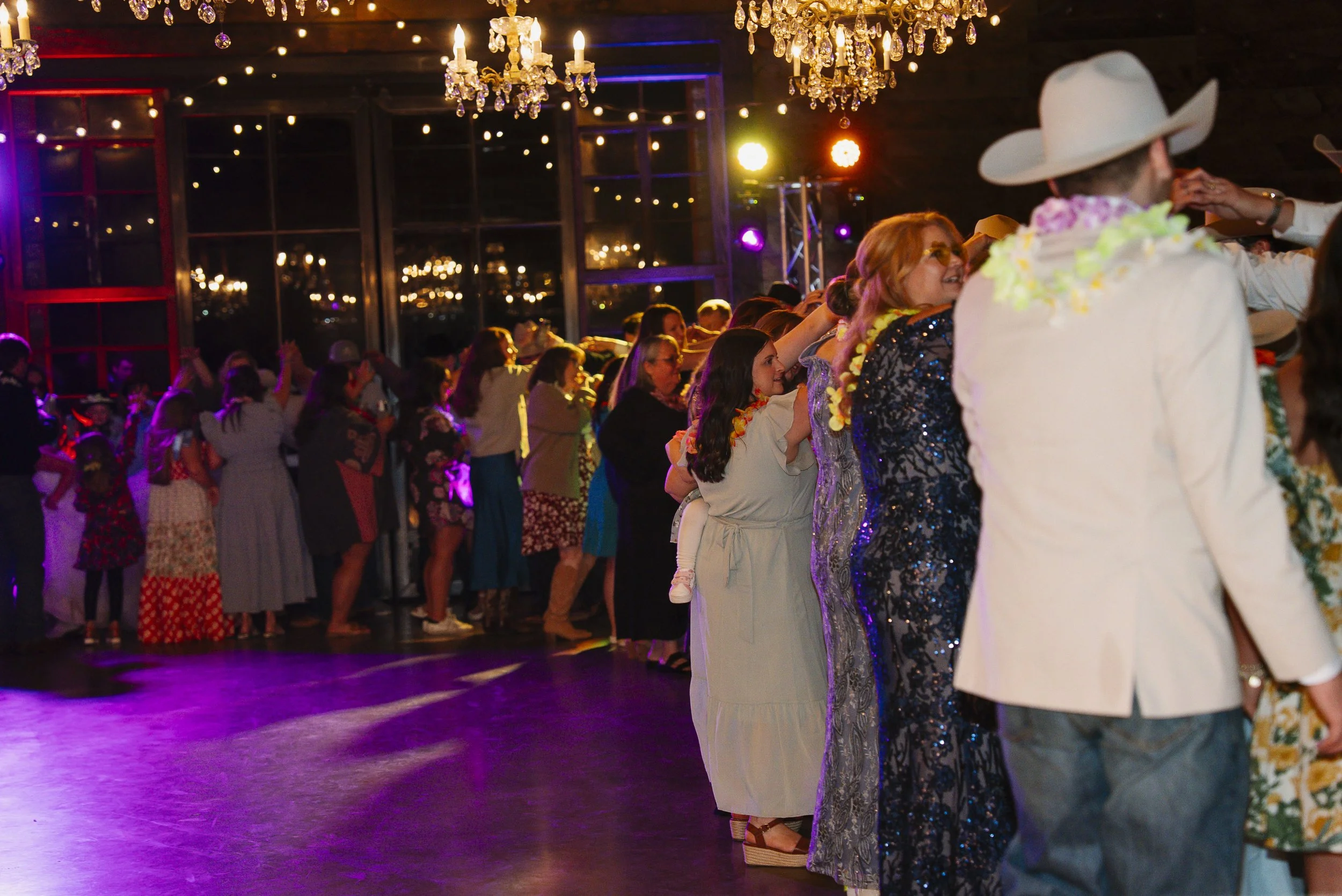 industrial-chic-ranch-wedding-sparrow-creek-ranch (8).jpg