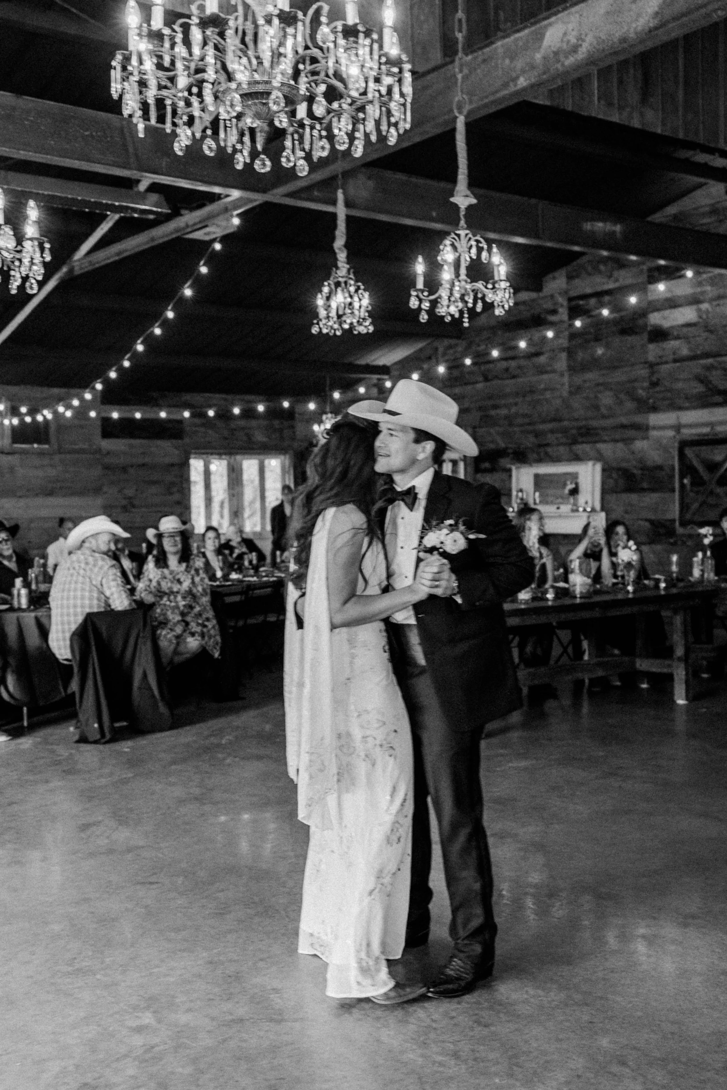 southern-wedding-at-north-texas-venue (7).jpg