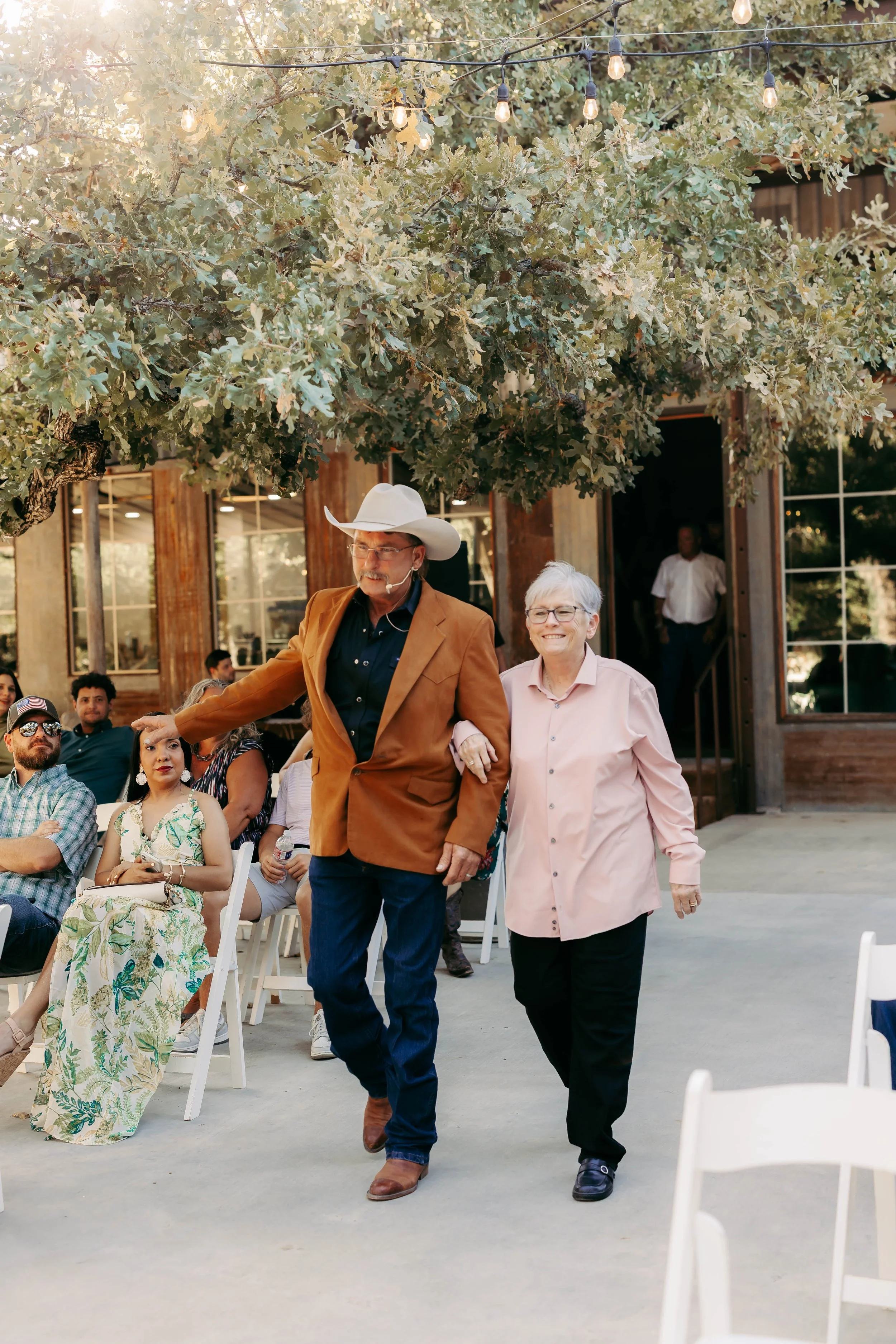 august-wedding-north-tx-outdoor-ceremony (5).jpg