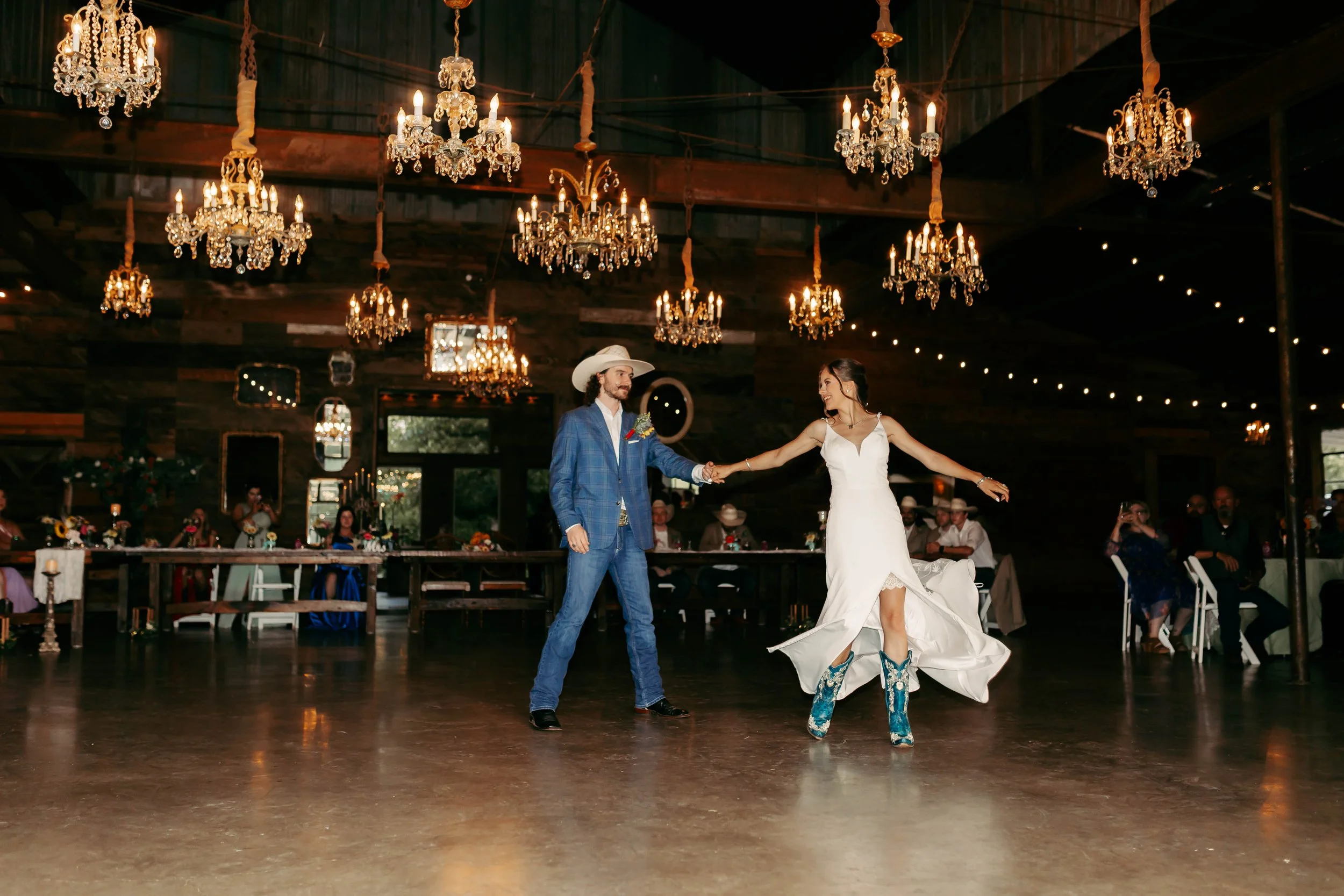 july-wedding-sparrow-creek-ranch (21).jpg