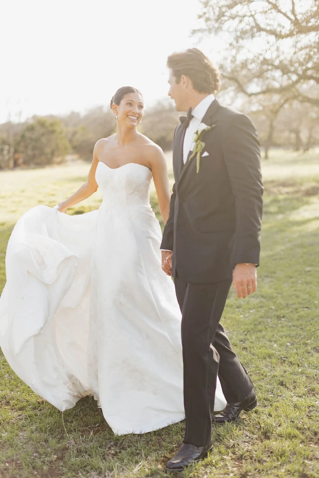 chic-black-tie-spring-texas-ranch-wedding (7).jpg