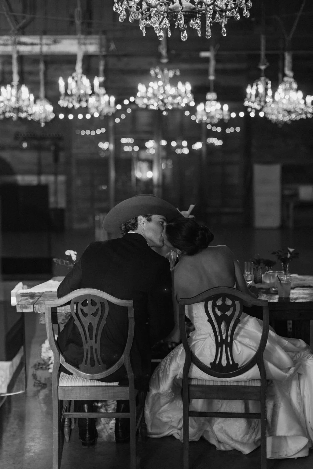 chic-black-tie-spring-texas-ranch-wedding (12).jpg