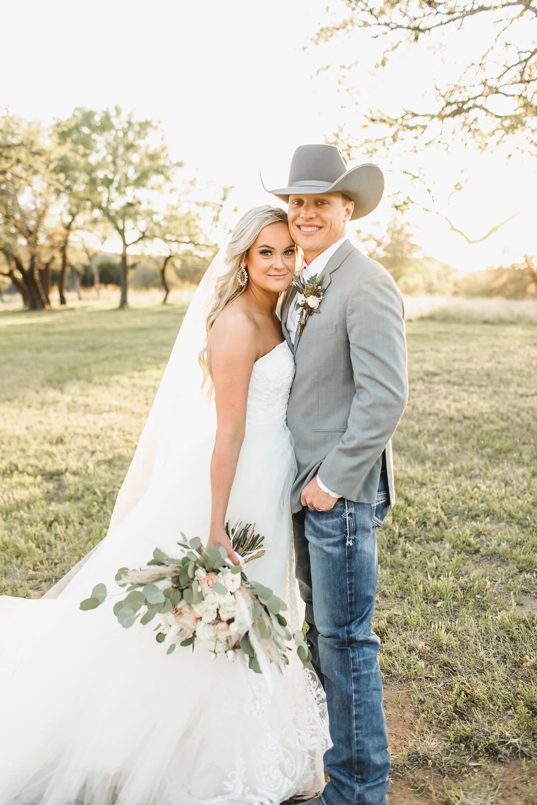 barn-at-sparrow-creek-ranch-double-knot-wedding (610).jpg