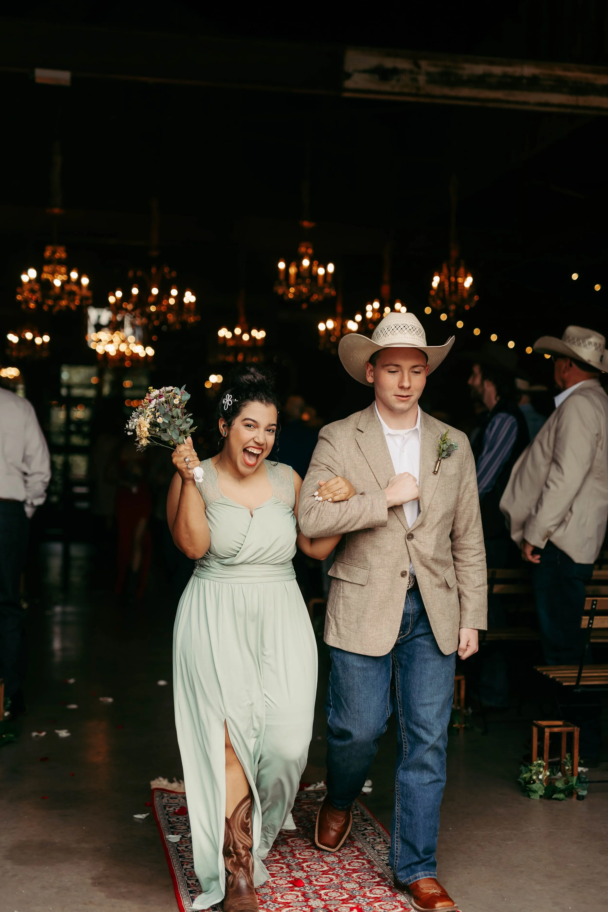 july-wedding-sparrow-creek-ranch (7).jpg