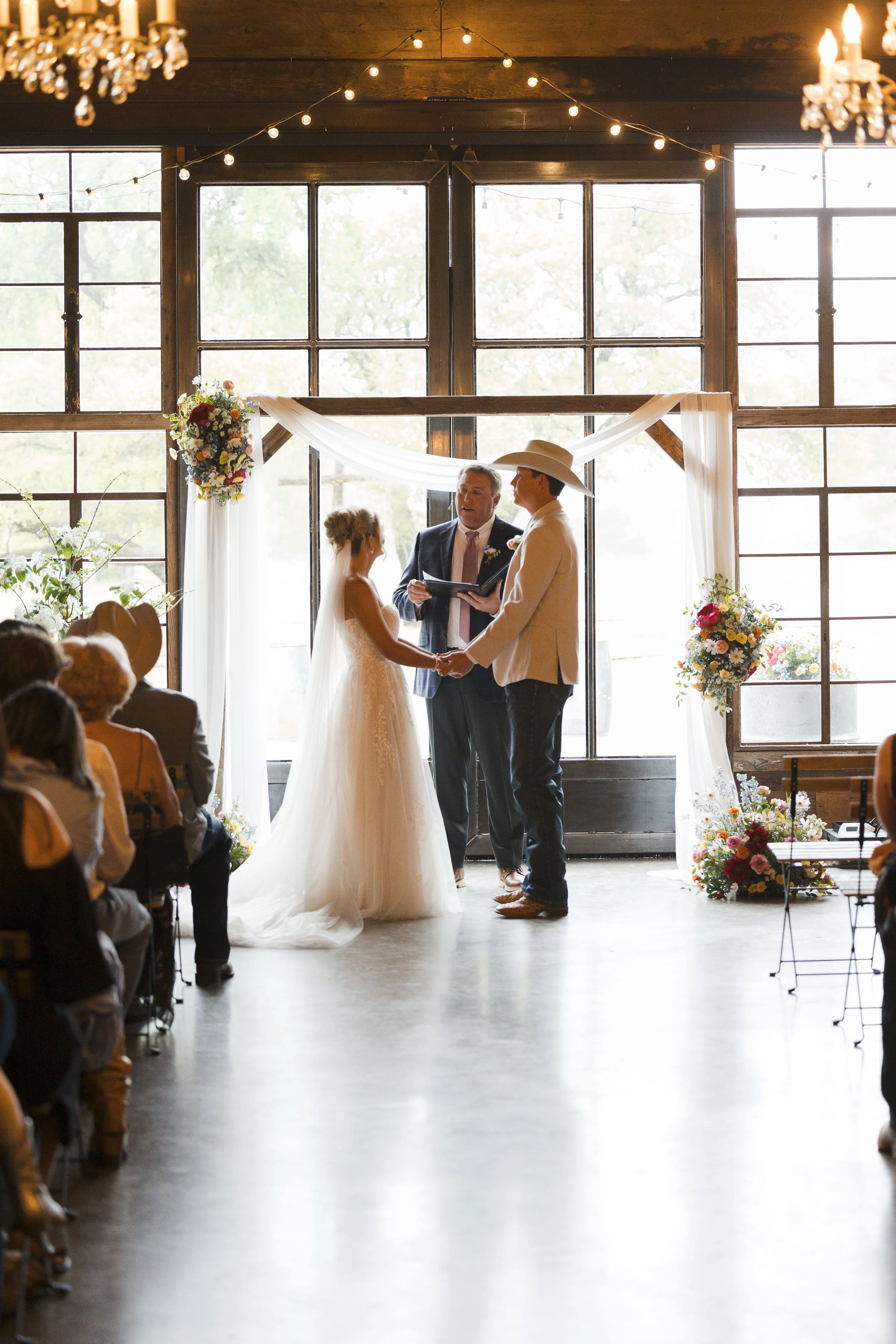 romantic-western-wedidng-venue-texas (10).jpg