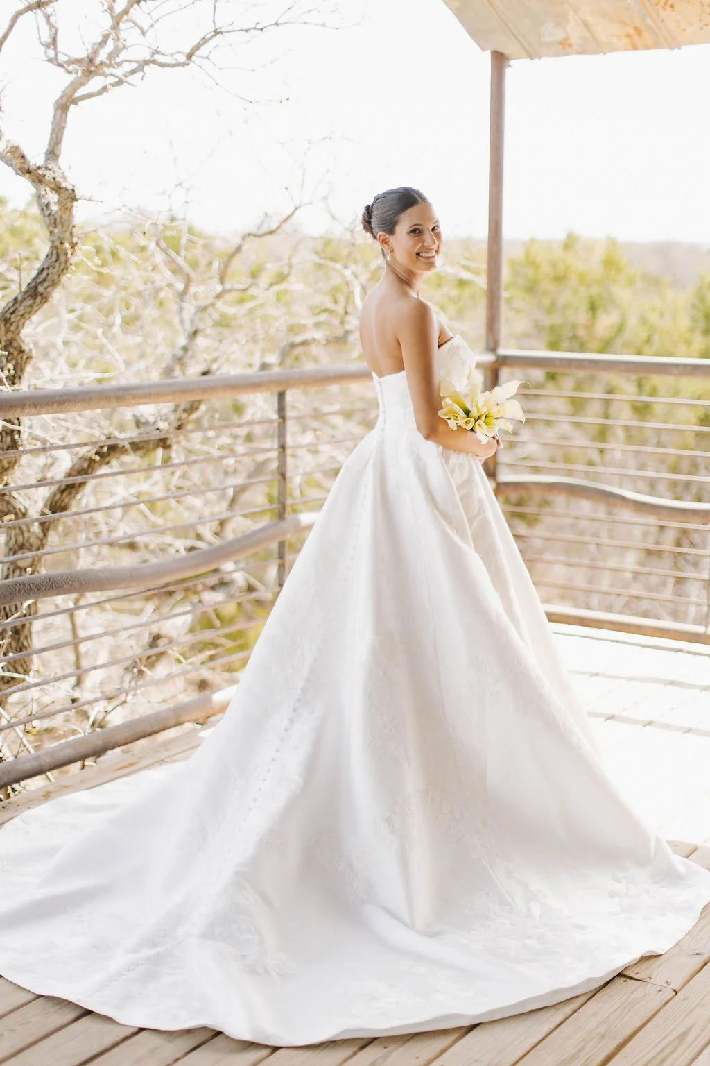 chic-black-tie-spring-texas-ranch-wedding (27).jpg