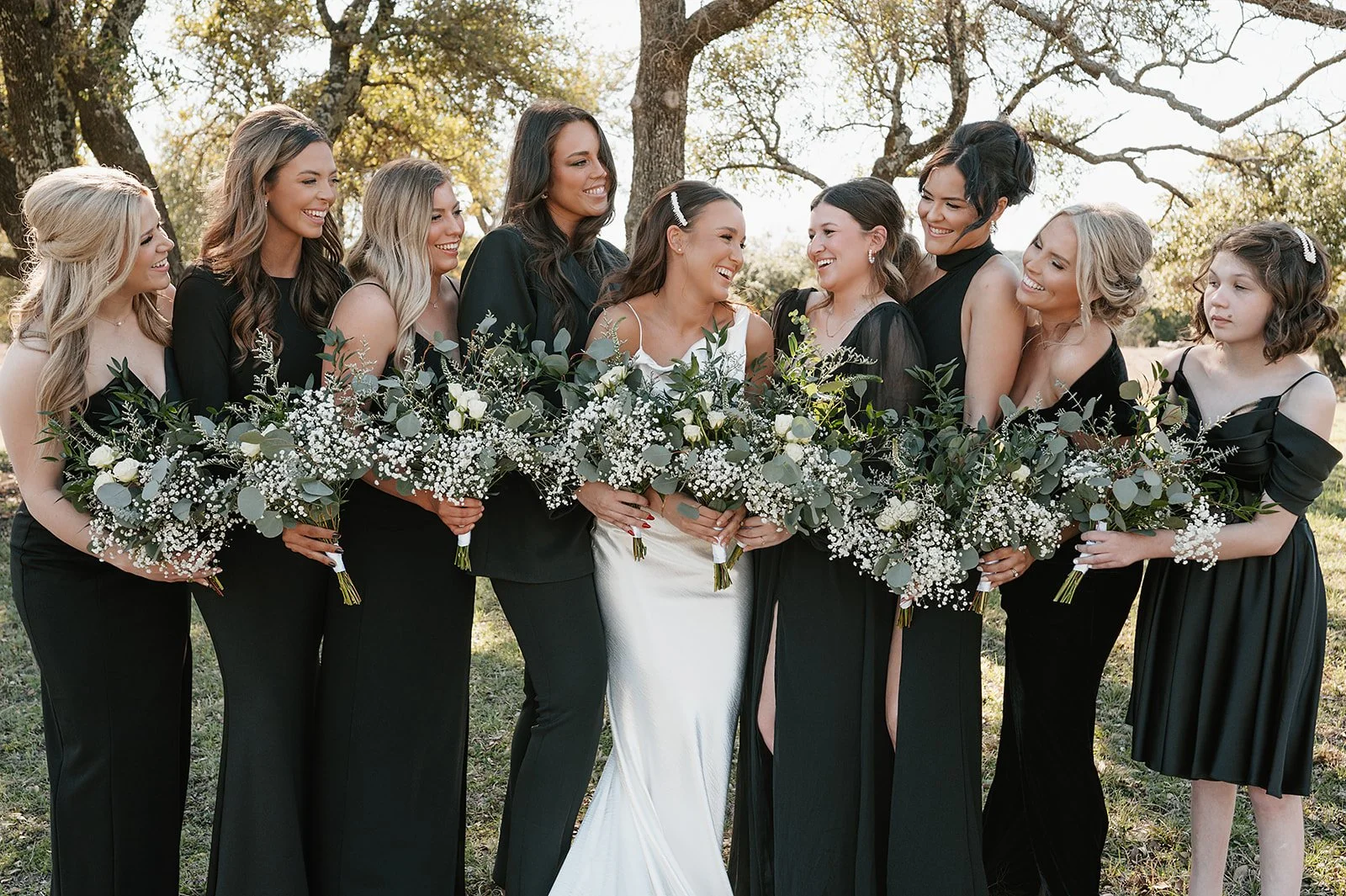 Chic Brides Marrying their Cowboys find the blend of elegance and ...