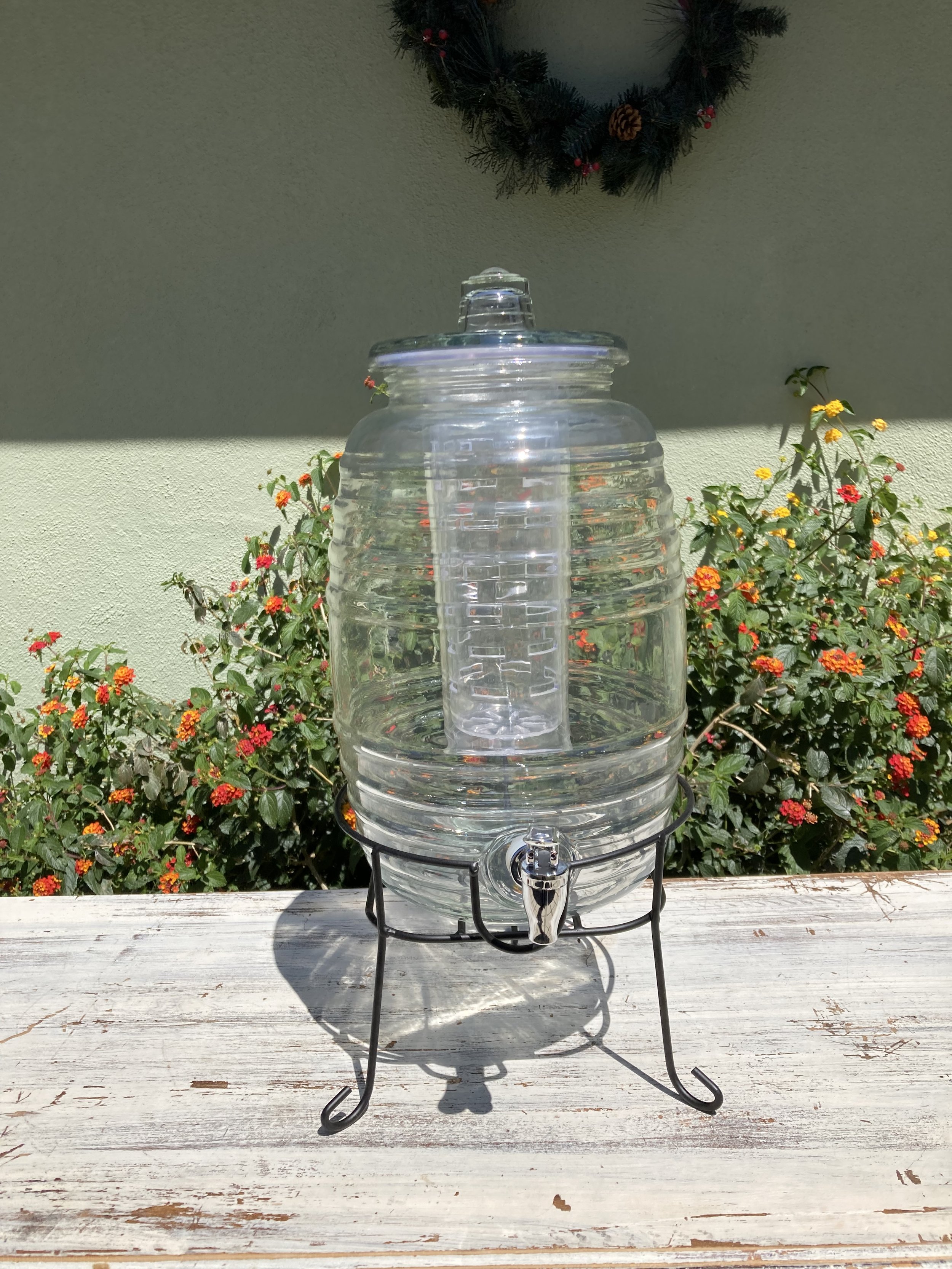 2.5 Gallon Glass Drink Dispenser — Pink Llama Party Rentals