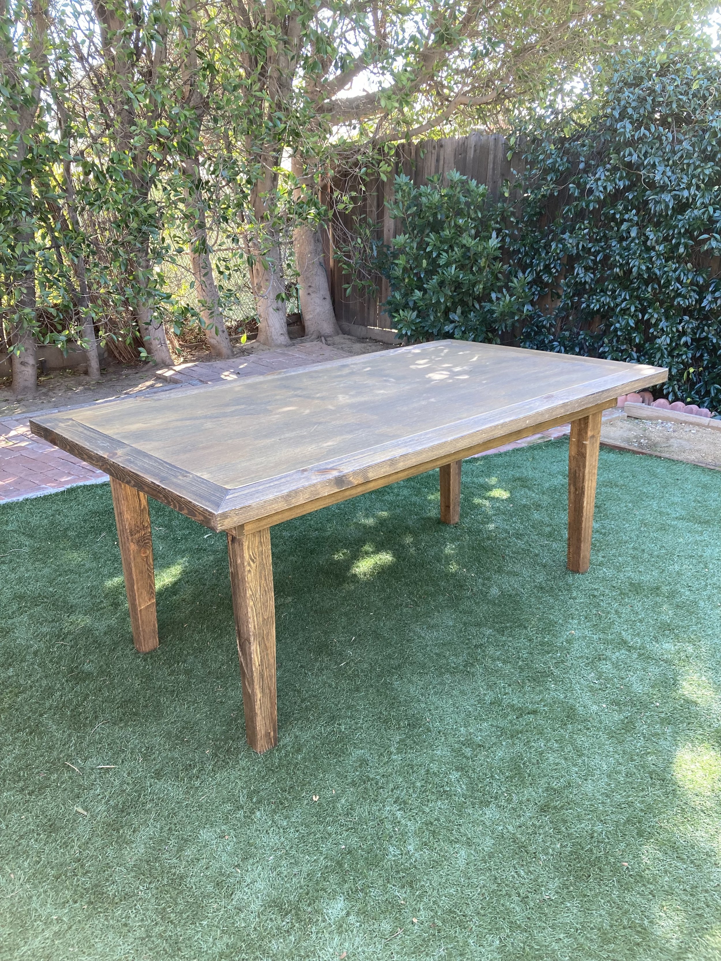 Hendrix 6ft Sweetheart Farm Table