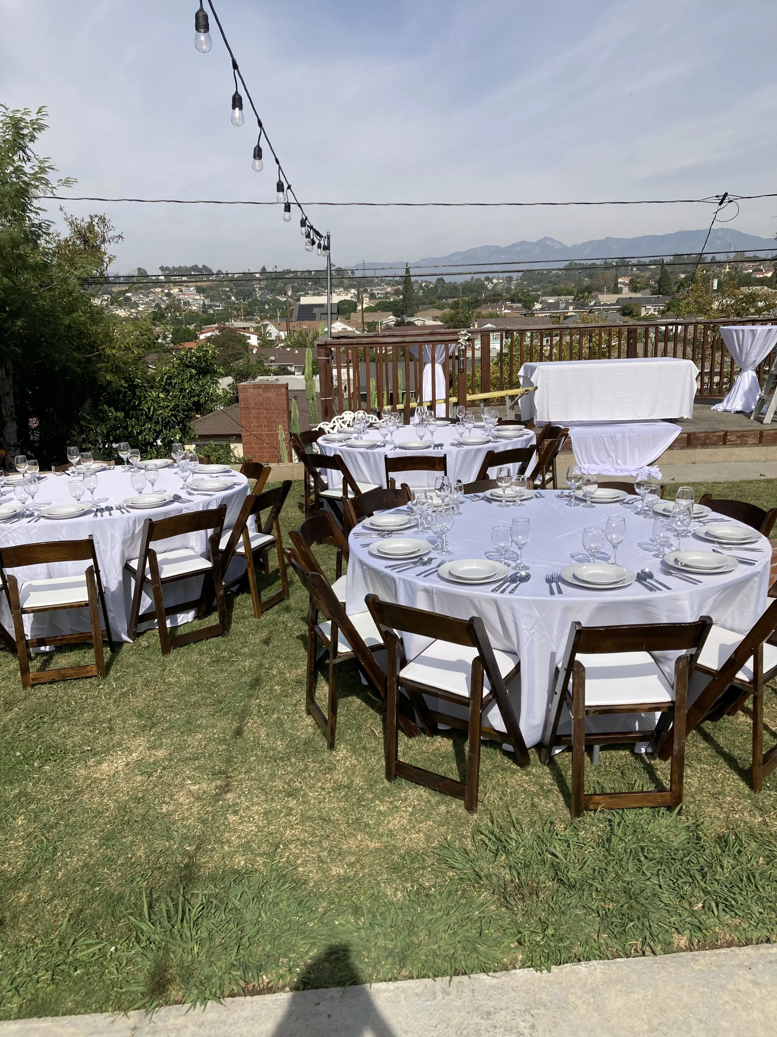 Round Tables with Full Setup 15.jpg