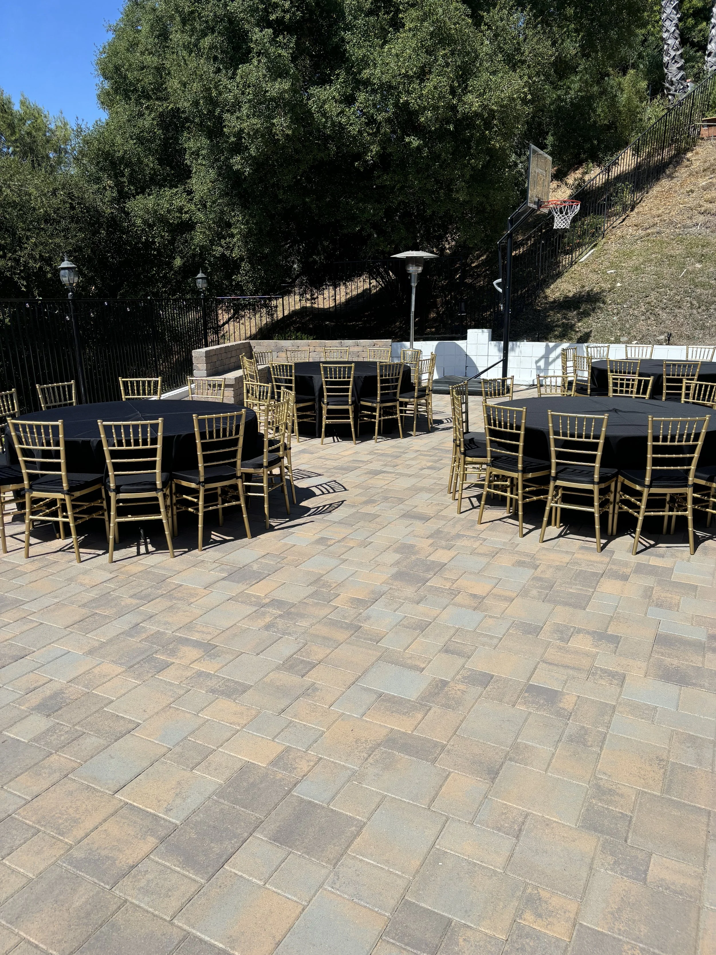 Round with 12 Chiavari Chairs 9.jpg
