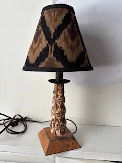 kitty lamp back d06111ed-f8f2-41e2-b84b-9acc83dc4560.jpg