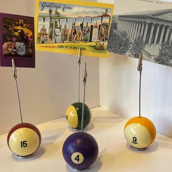 pool standing b05992a530396dcd9ab2d11f15e38a7c2602fab6f124abcbe52b2b114afee007.webp