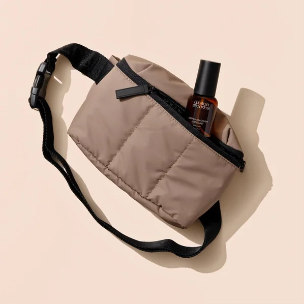 element mandrin spray in pouch b2df40327a099171d5eb18bc5ebeb9fae84da5db863e69f66d77ef37a3d331a0.webp