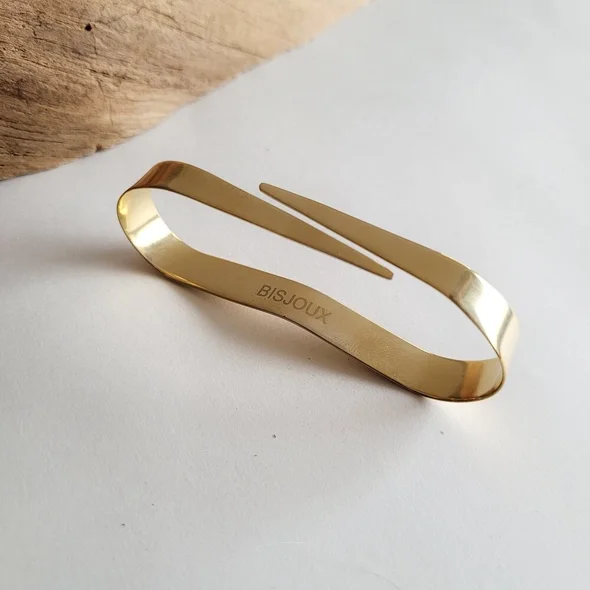 Brass Palmlet Hand Ring