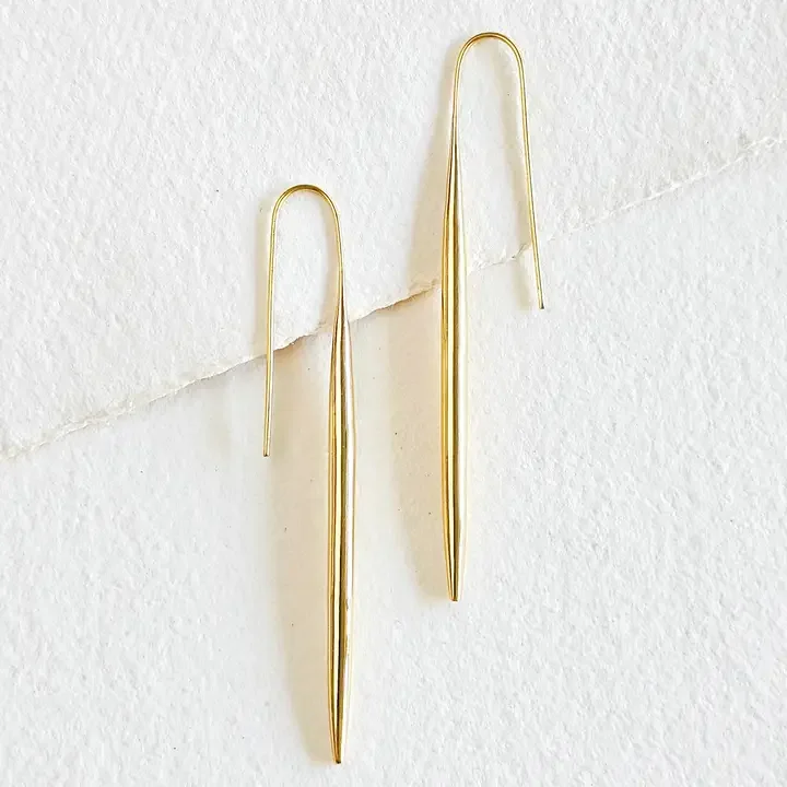 bisjoux spear earring alone dde57456a70fbdff52f533201ae0ca8426dc8ffc2b8d0f67e25464df4d8e7785.webp