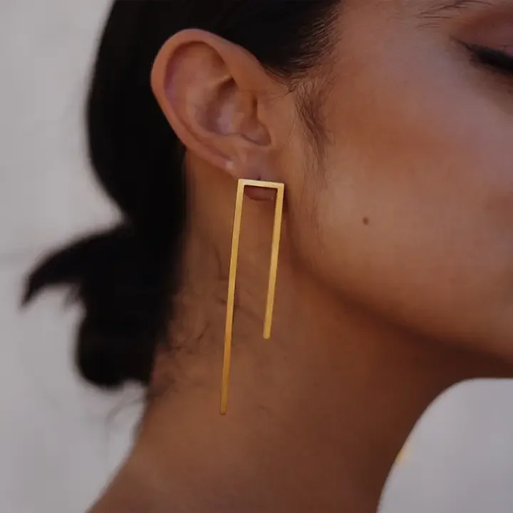 luka double earring on close up deede9c14aacc4a43f5c264894f6baecfda949e5a5a71f3689cd1a227841fb7e.webp