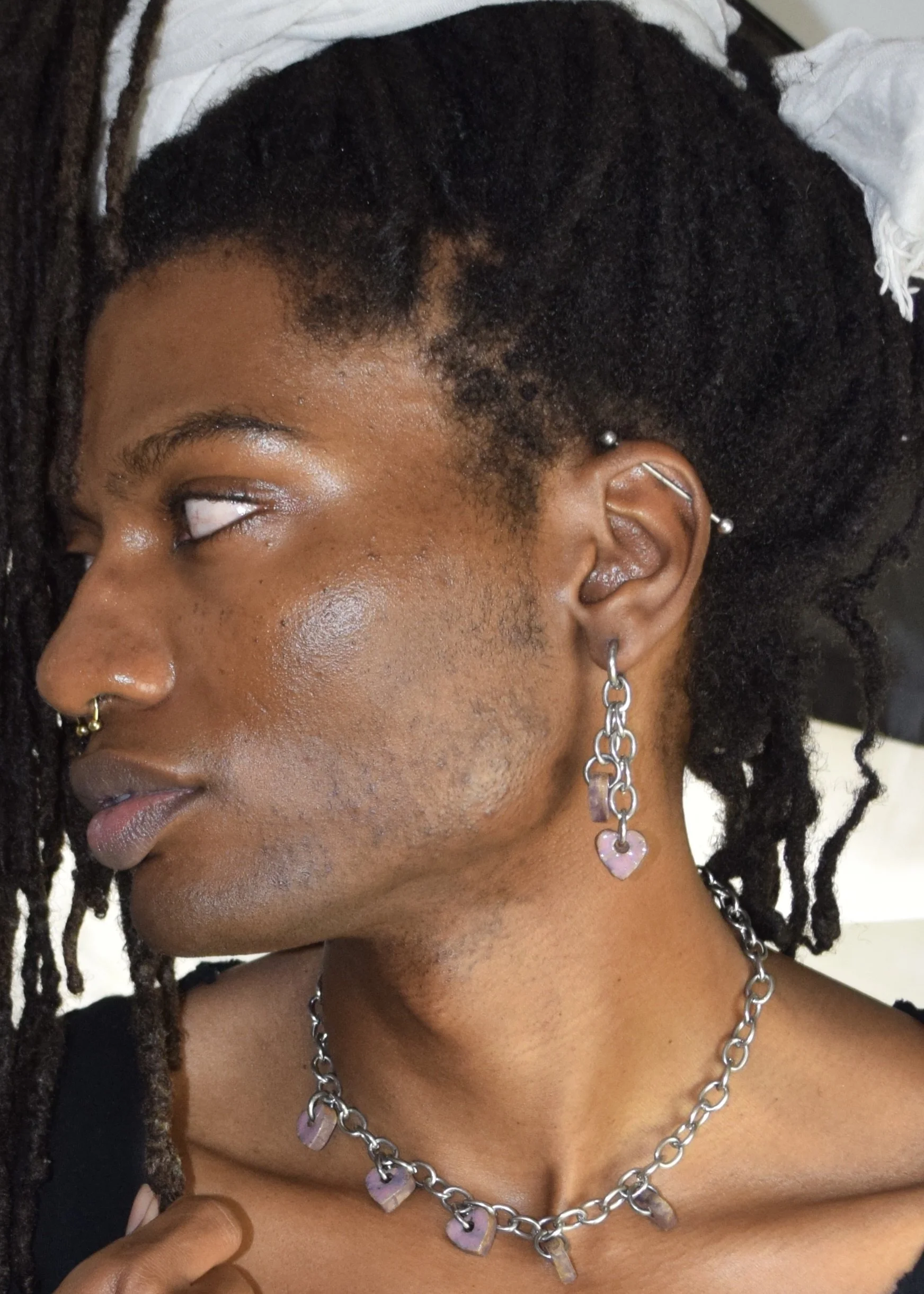 jewels 5 mini hearts on side view DSC_0501.jpeg