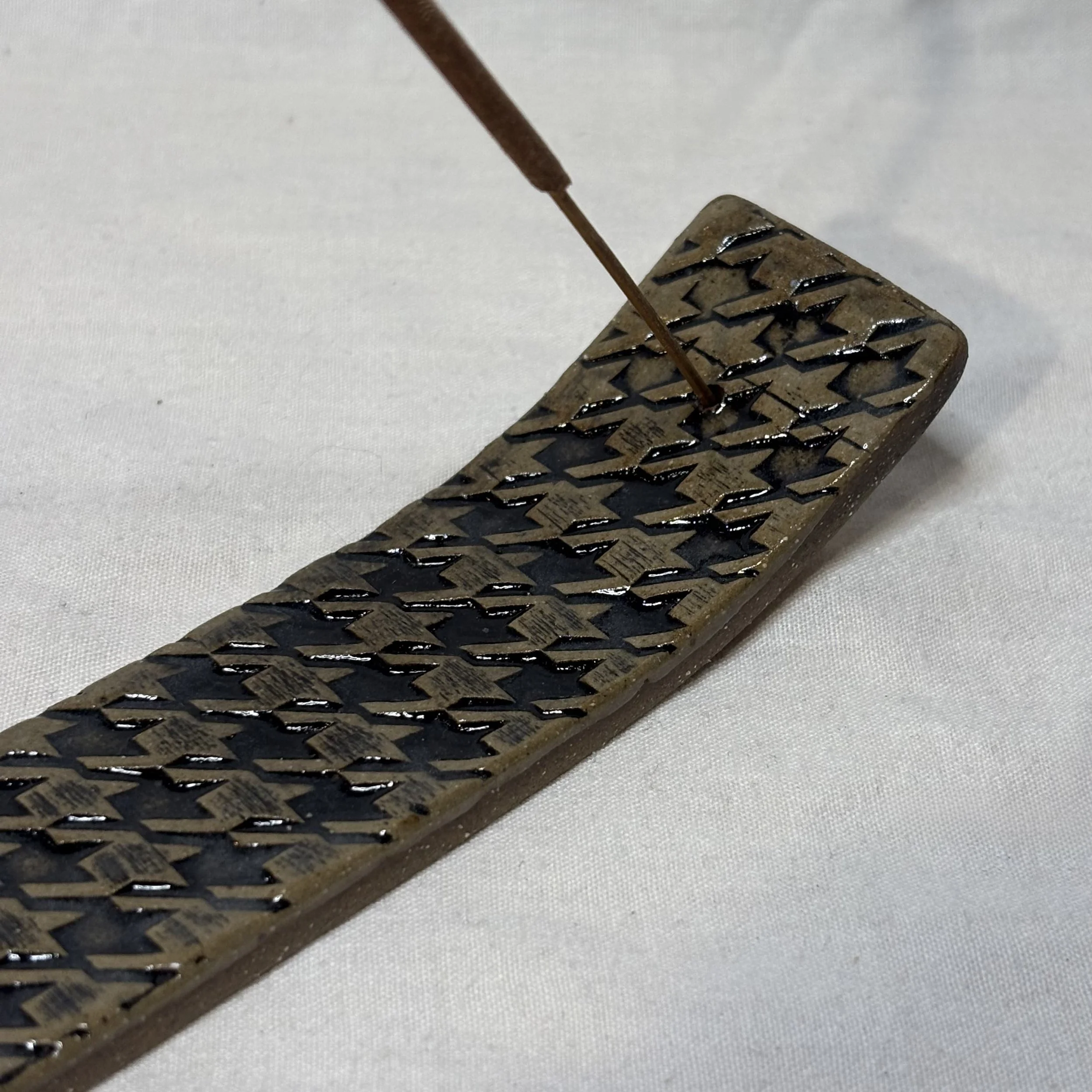 jewels navy holder with scent.jpg