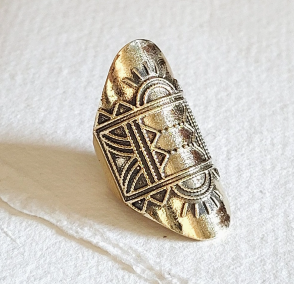 bisjoux shield ring side.png