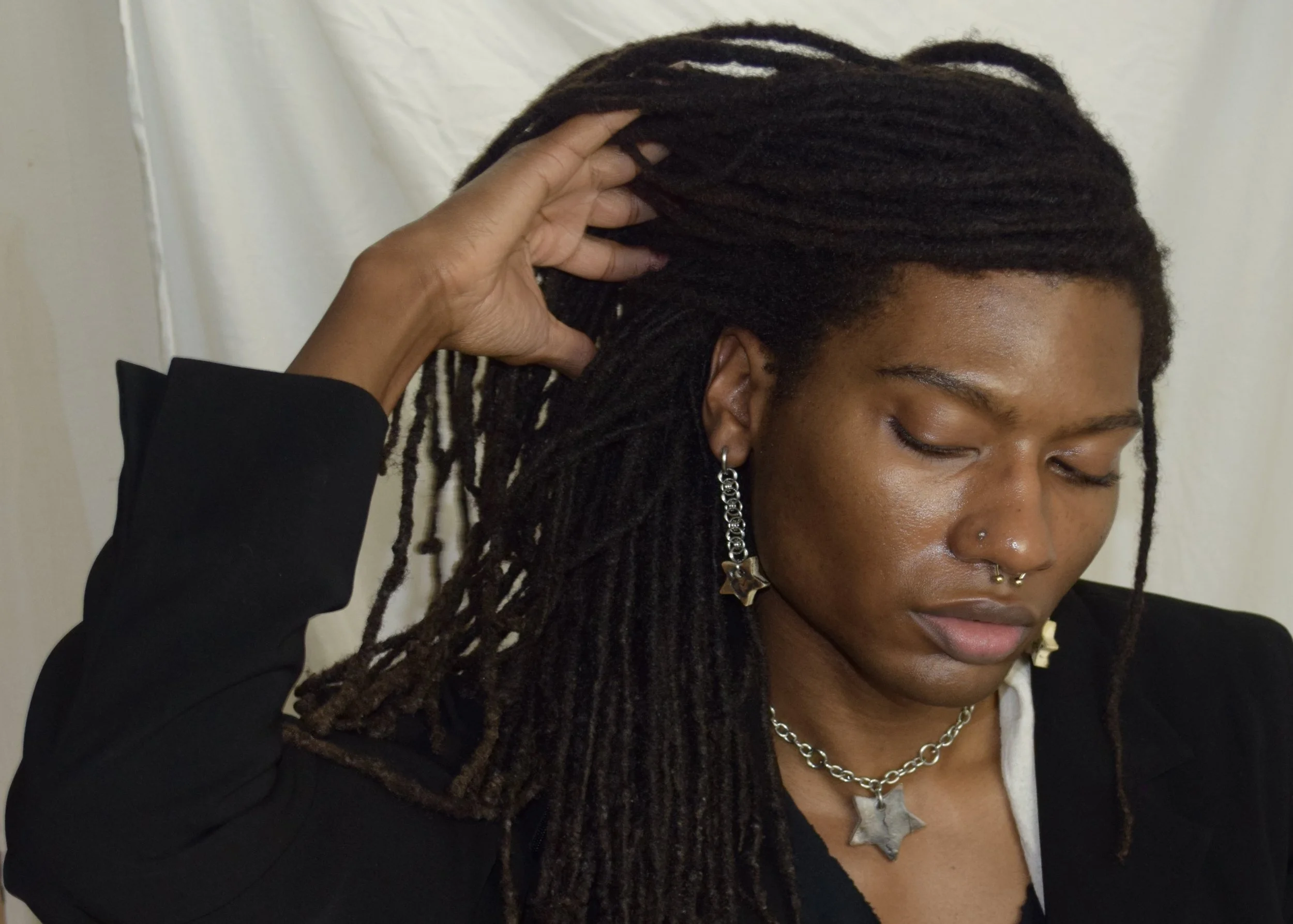 jewels single heart front on DSC_0338 (1).jpeg