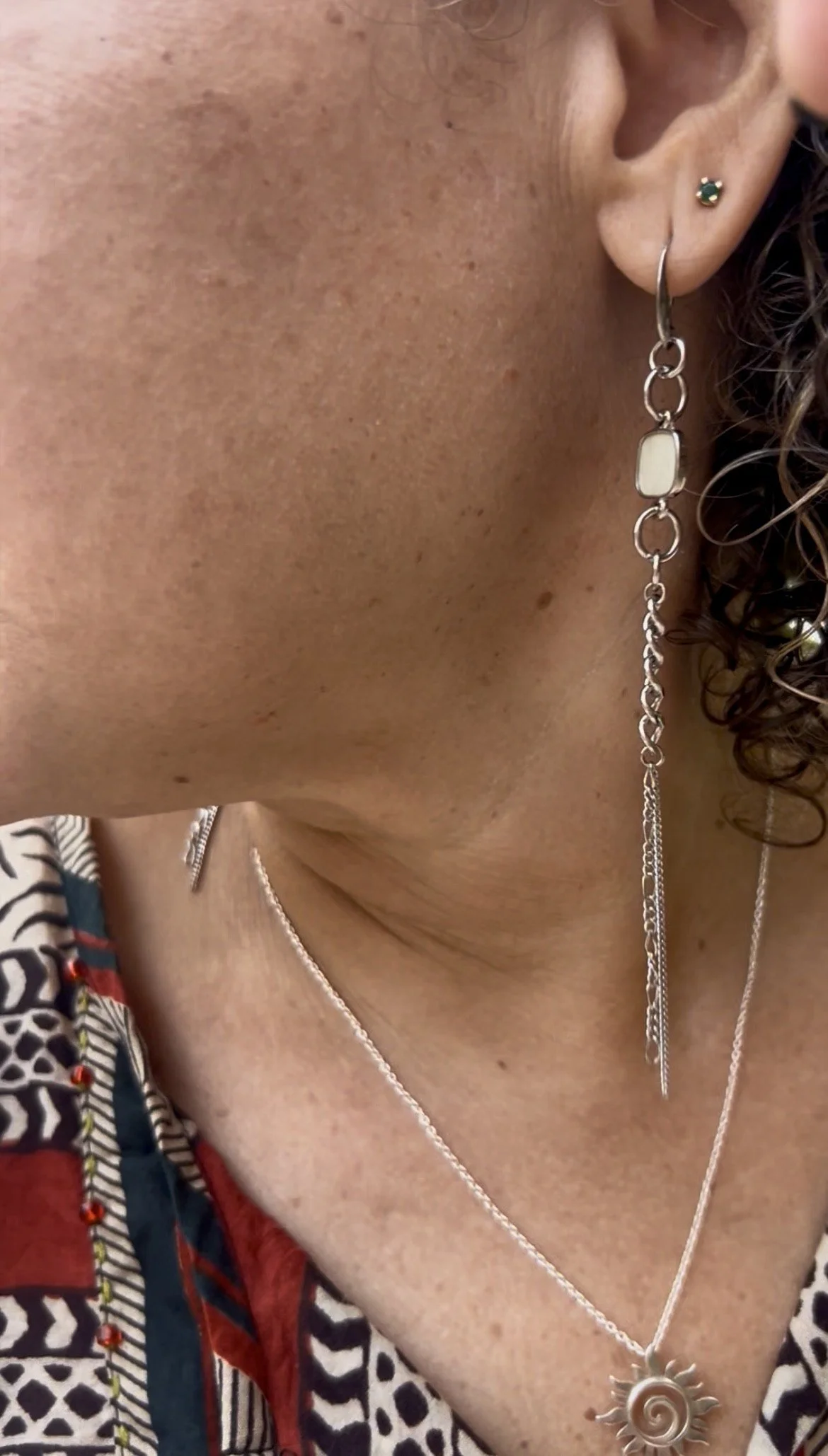 olivia chain er f68a59df-98dc-4bbc-8ee7-0e6d16e19255.jpg