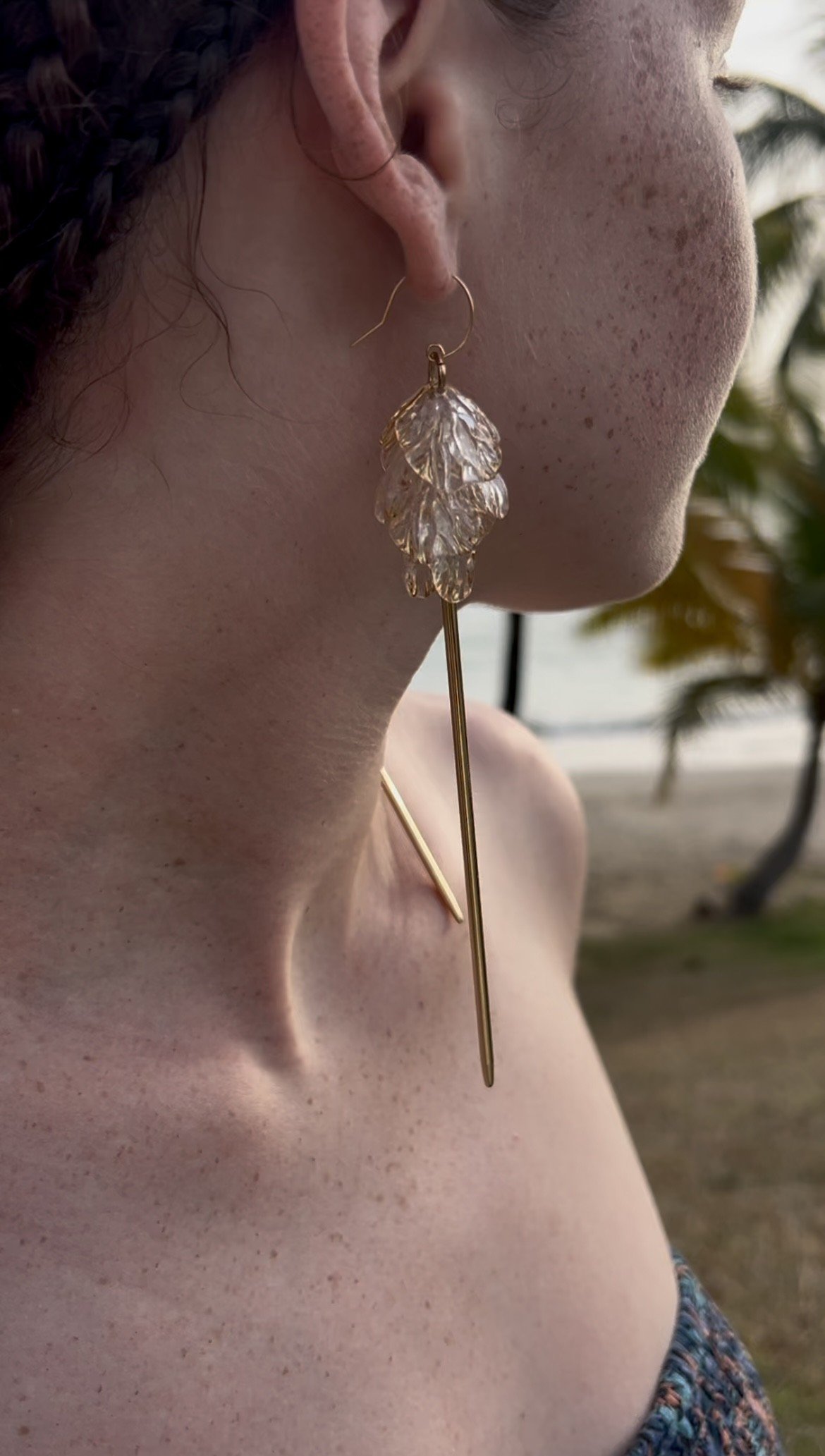 Olivia gold bar cbd649c2-326d-4220-89c9-913db6f1f1f4.jpg