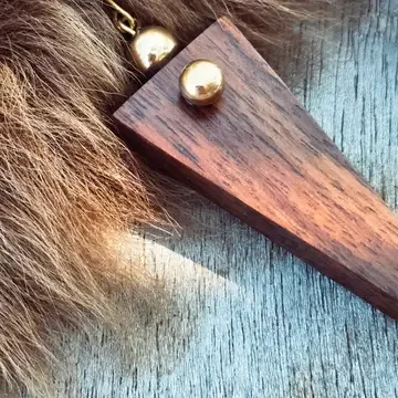 bisjoux wood ear on fur dd865456b3635a4864dc83ef10cb775a6ea5f88a30b4fa345aec23122e69771f.webp