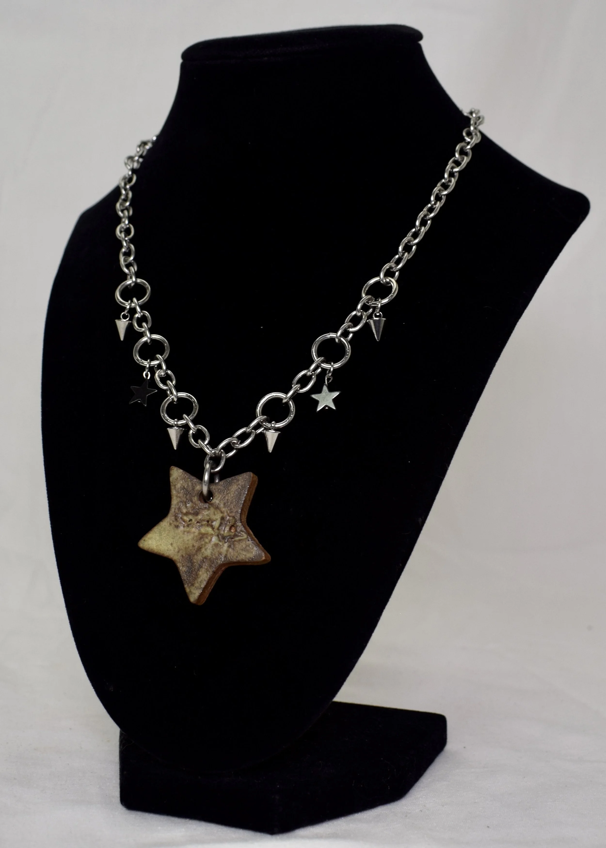 jewels lrge heart with spike front DSC_0934.jpeg