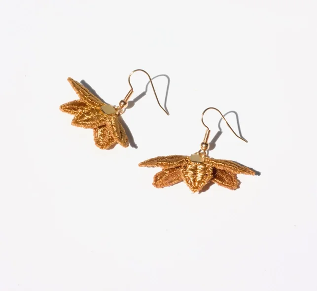Vintage Lace Earring "Petalum Short"