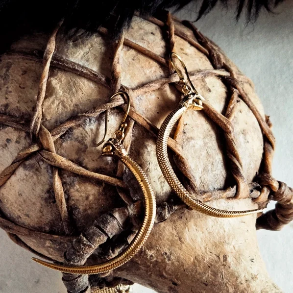 bisjoux cobra dangle 5e368f7ccf8f891adc4d3decad69e48c97fd07a7b15b056099274fa73fecf776.webp