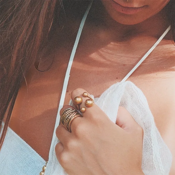bisjoux stacked ring on e097e044aed2b7c22b1af5b253579cd5f7206b6f9bf8b614bc0f9f9a3b4e5062.webp