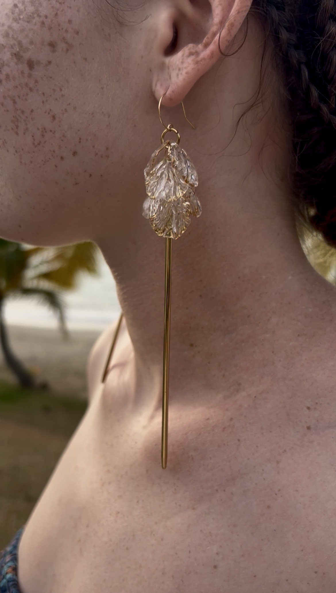 Olivia gold bar 50fbf61b-0496-46fa-974c-ede15f29b0e5.jpg