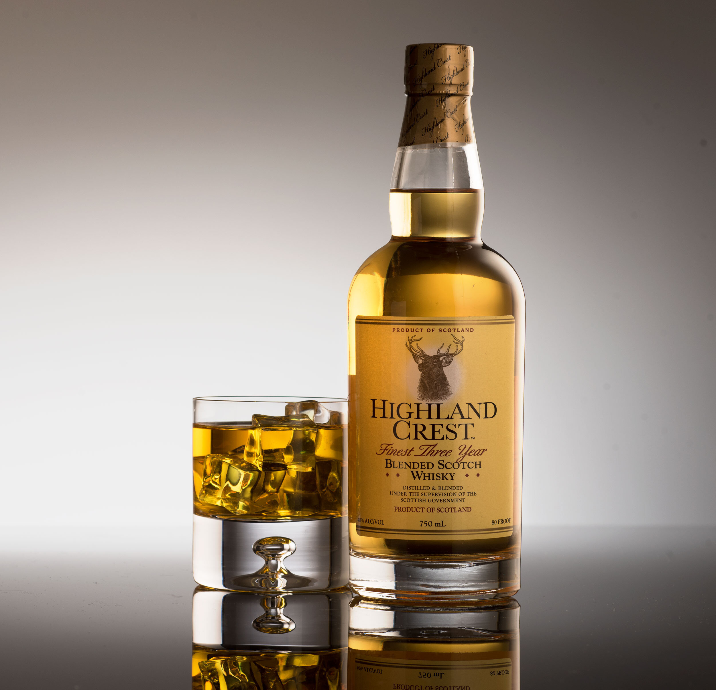 20190602-WEB_Gold_Bottle0080.jpg