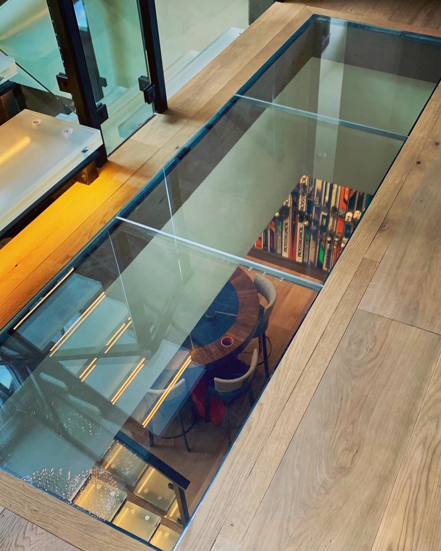 The details in these homes are pretty cool sometimes. 
#devilsinthedetails #viewfromabove #luxuryhomes #custom #pokertable #gamingtable #bespokefurniture #glassceiling #glassfloor #interiordesign #uniqueinteriors  #workwithyourhands #metalwork #woodw