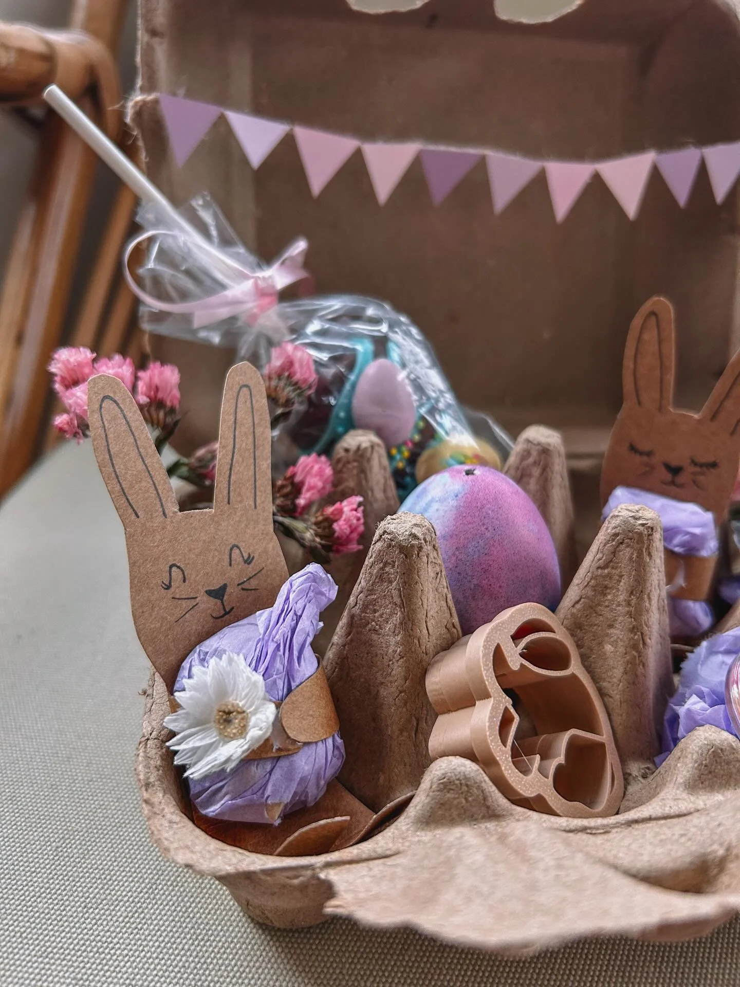 could not resist making the cutest easter craft by @sibster 🐰🌷

#eastercraft #easterbasket #easterbasketideas #diycrafts #naturecrafts