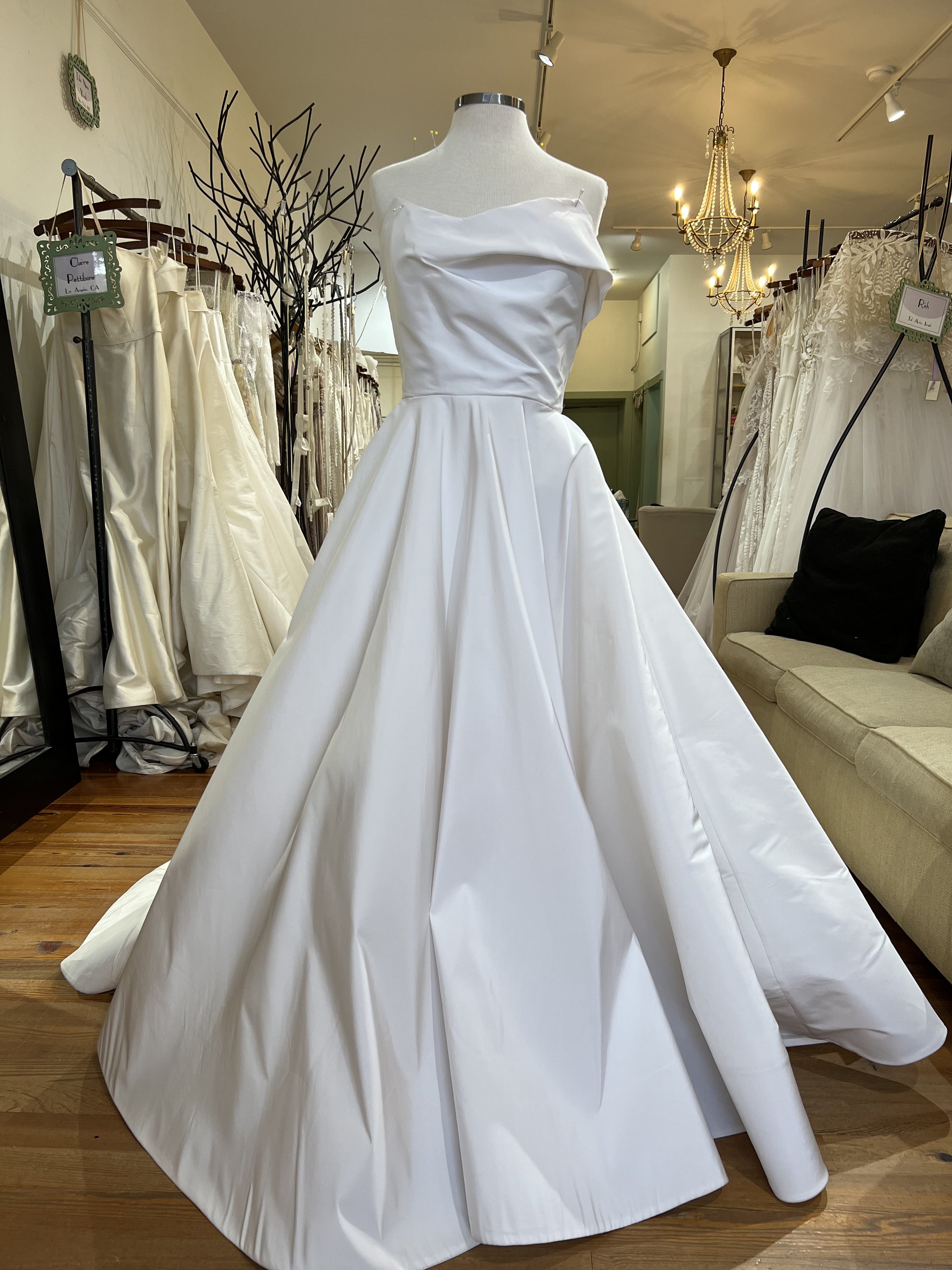 Quinn by Sarah Seven Size 10