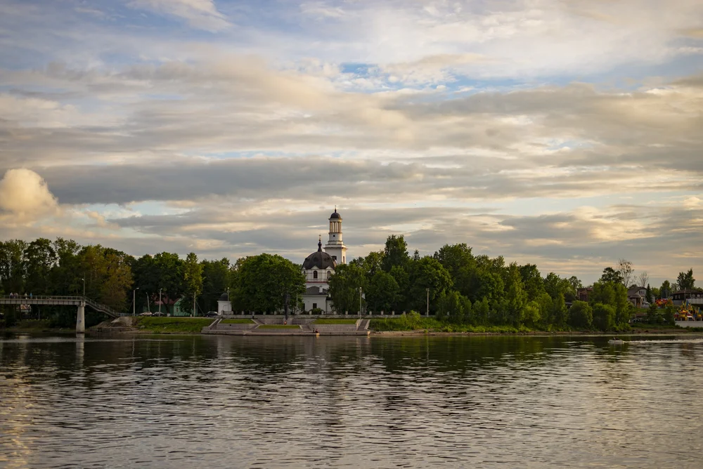Alexander Nevsky Church on the bank of the Neva River. 2015.