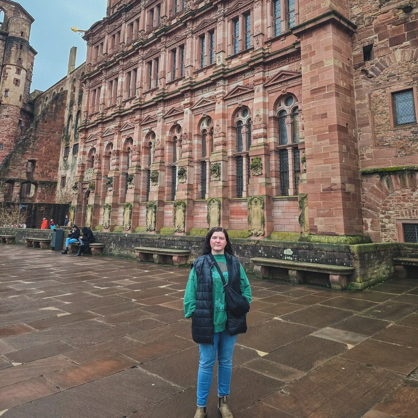 Hi, I&rsquo;m Kiki (she/her) - an independent licensed clinical social worker and therapist based in Washington, and the founder of Bloom Therapy PLLC. After a little time away traveling and recharging, I wanted to re-introduce myself here. 👋

I wor