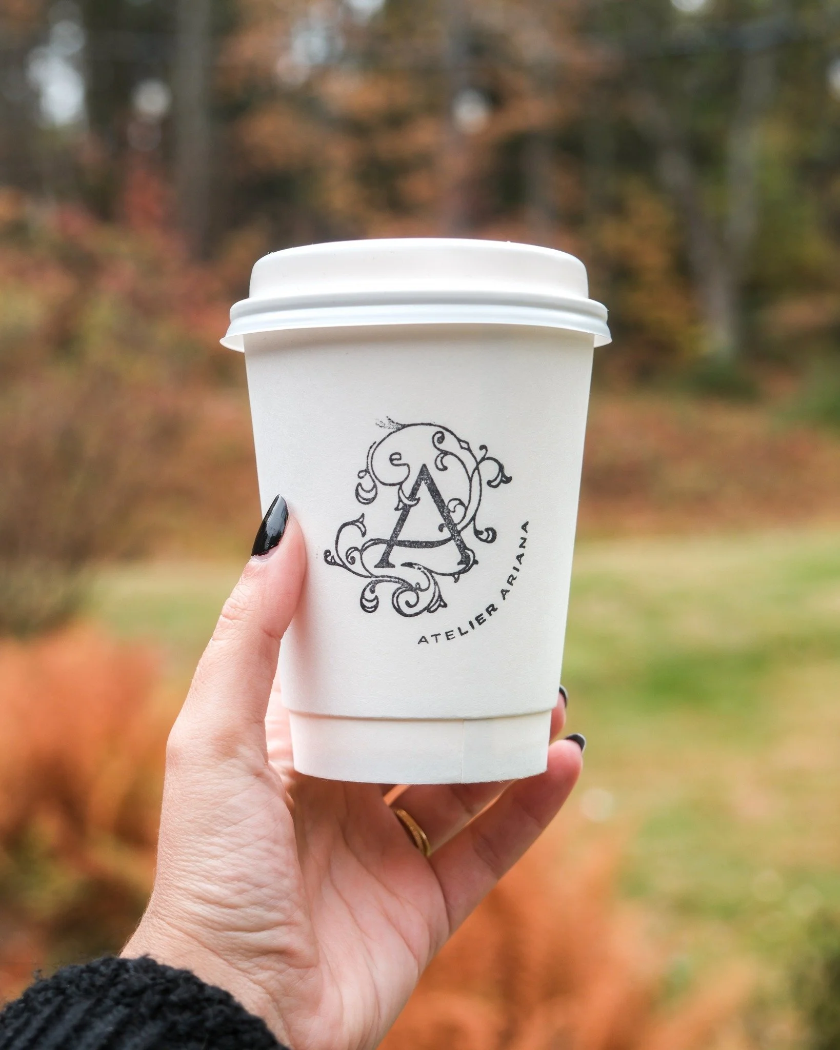 The flavors of fall, in a cup 🍁 Come try our Pumpkin Spice Latte and Apple Butter Chai, they are the perfect sips for sweater weather!

#atelierariana #autumndrinks  #pumpkinspicelatte #applebutterchai #cozydrinks #brooklyncoffee #fallmenu #nyccafe 