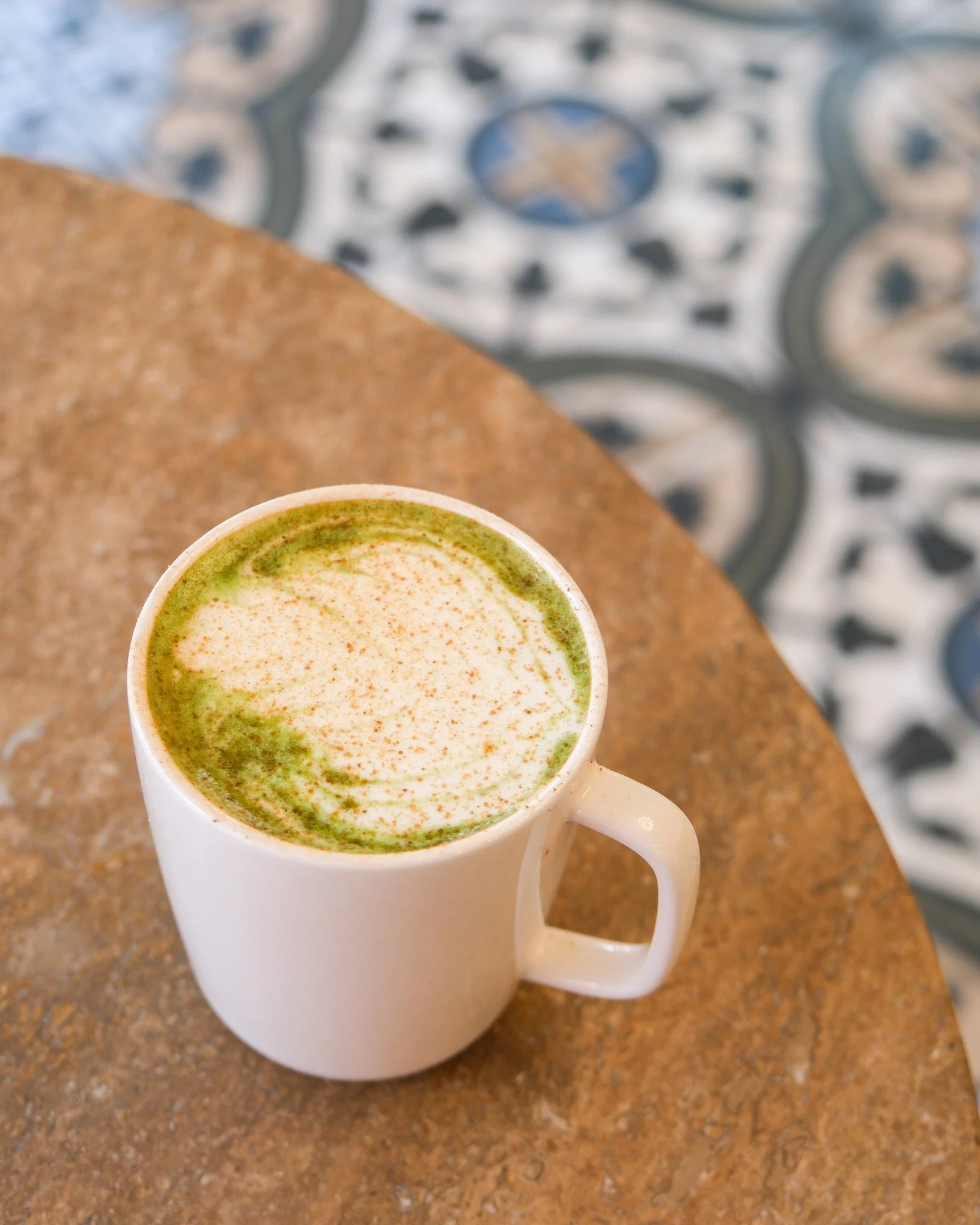 A winter favorite in a cup 🍐🍵

Pear, vanilla, and matcha come together beautifully. Looking for something a little different? Try it next time you visit.

#atelierariana #matchalatte #seasonaldrinks #pearvanilla #brooklyncafe #nyccoffee #winterdrin