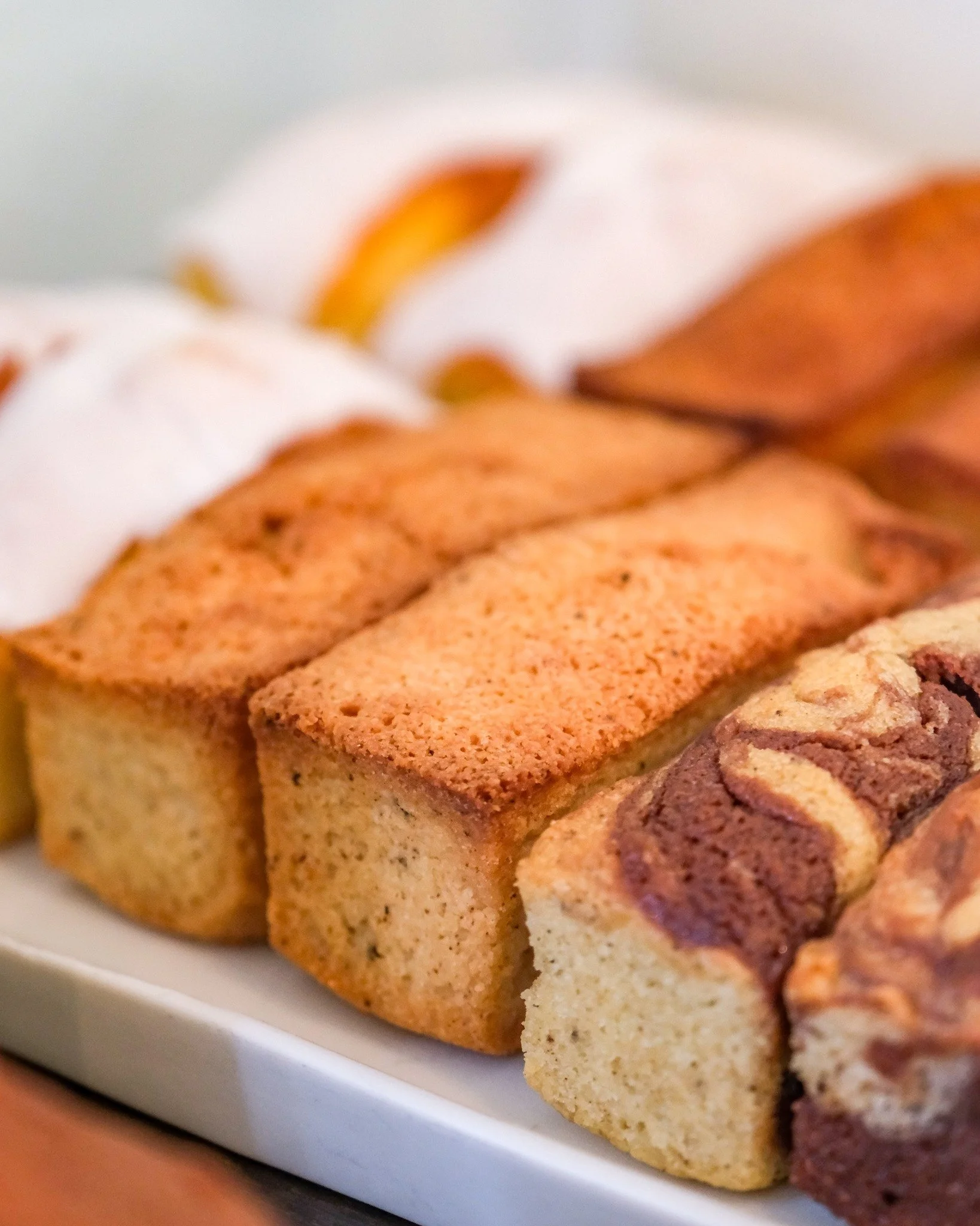 Slow weekend mornings call for something simple and warm.

Have you tried our Financiers yet? They&rsquo;ve quietly become an Atelier Ariana staple, for good reason 💛

#atelierariana #financiers #homemadepastry #itsthelittlethings #pastryoftheday